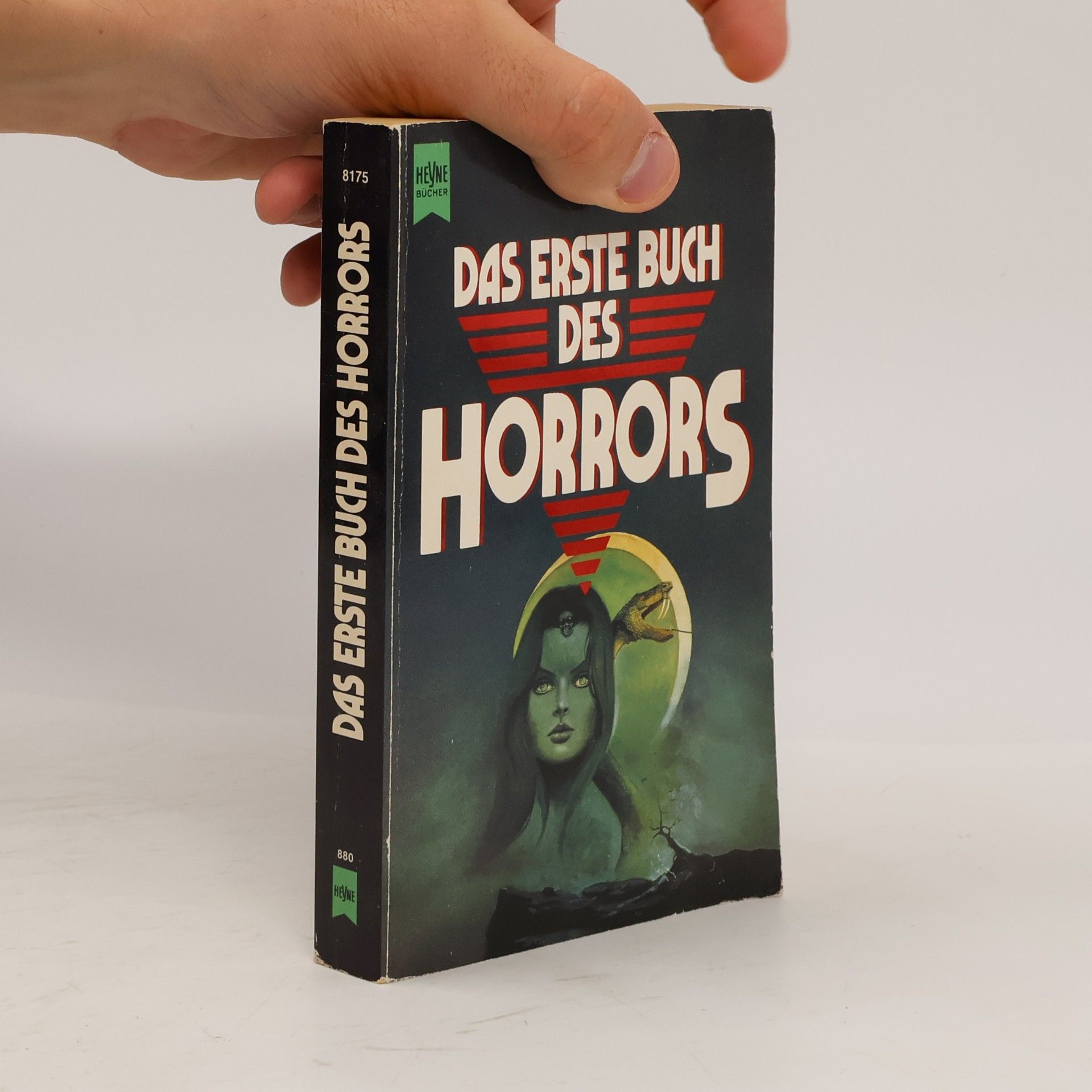 Joachim Körber Das erste Buch des Horrors. Die Geschichte der unheimlichen Literatur in meisterhaften Erzählungen - 1940 bis heute.