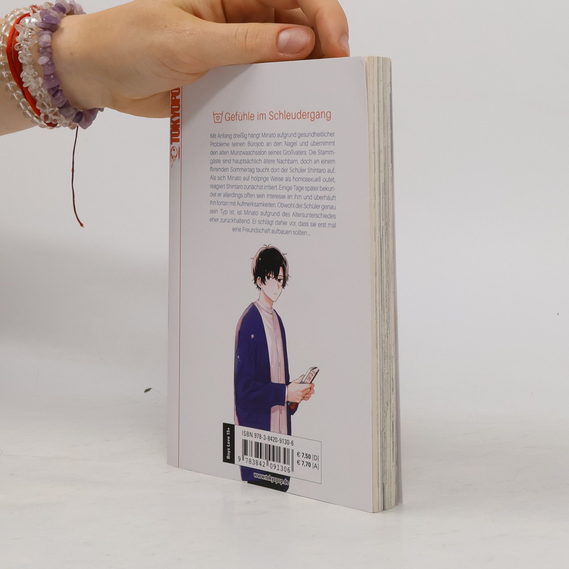 Sawa Kanzume Minato's Coin Laundry 04