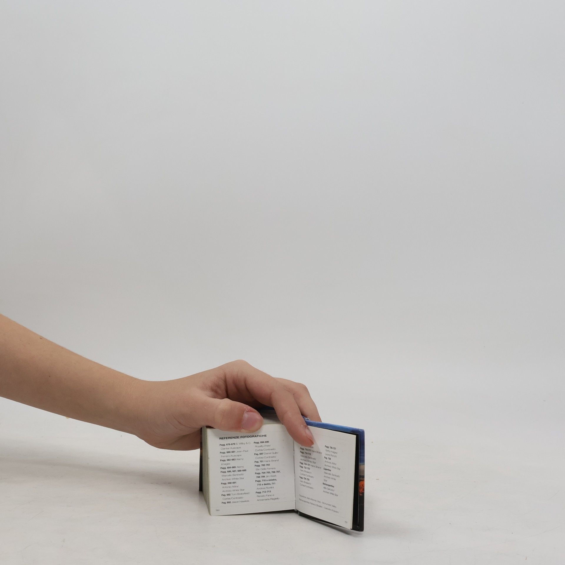 Alberto Bertolazzi Cube Book: Terra