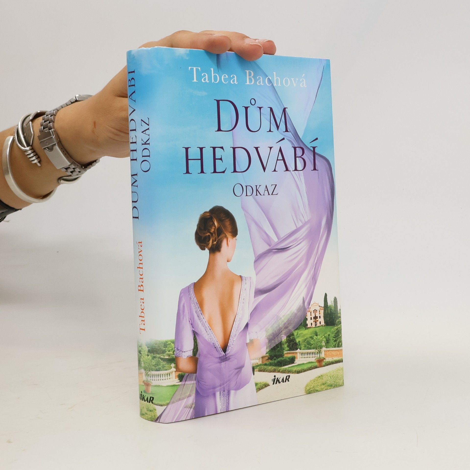 Tabea Bach Dům hedvábí. Odkaz