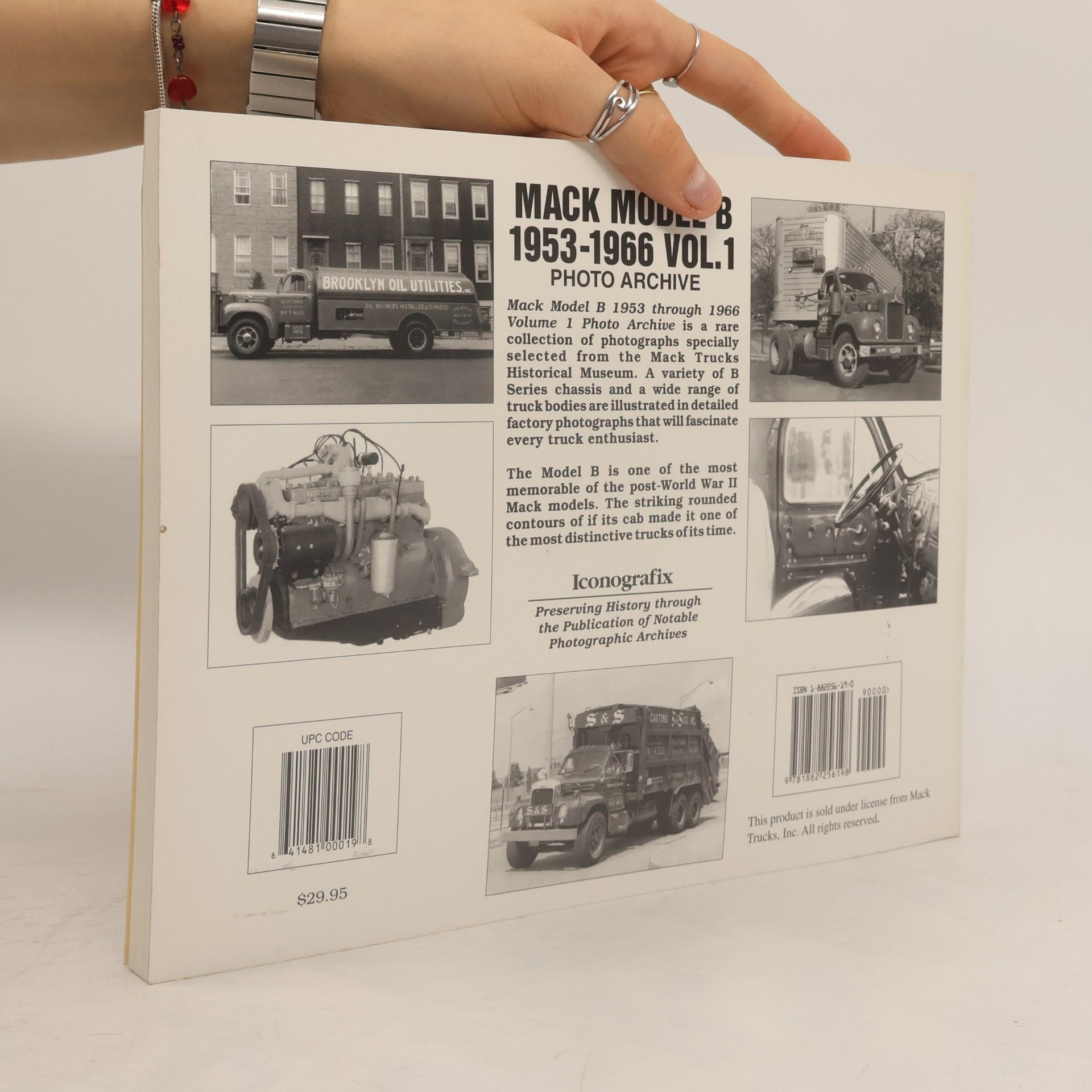 Thomas E. Warth Iconografix Photo Archive - 1: Mack Model B 1953-1966 Photo Archive