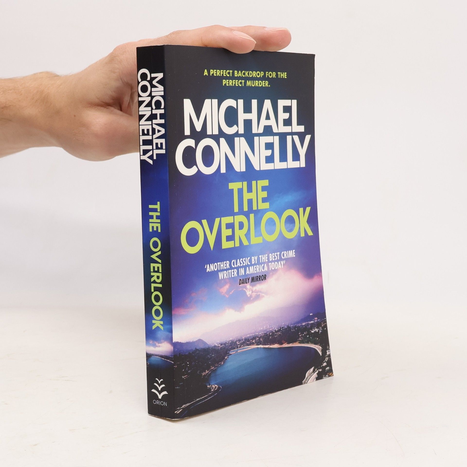Michael Connelly The overlook