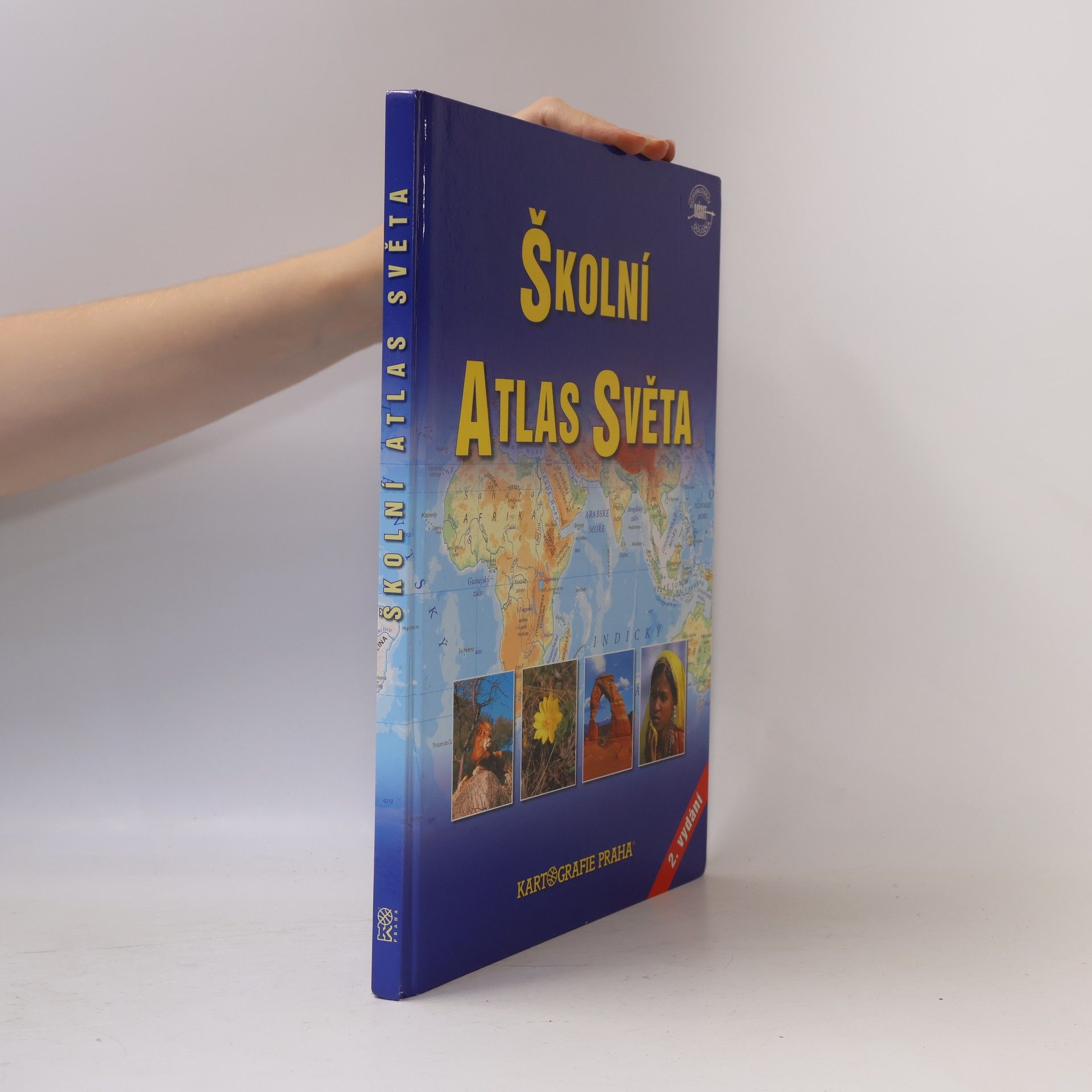 Kolektiv autorů Školní atlas světa