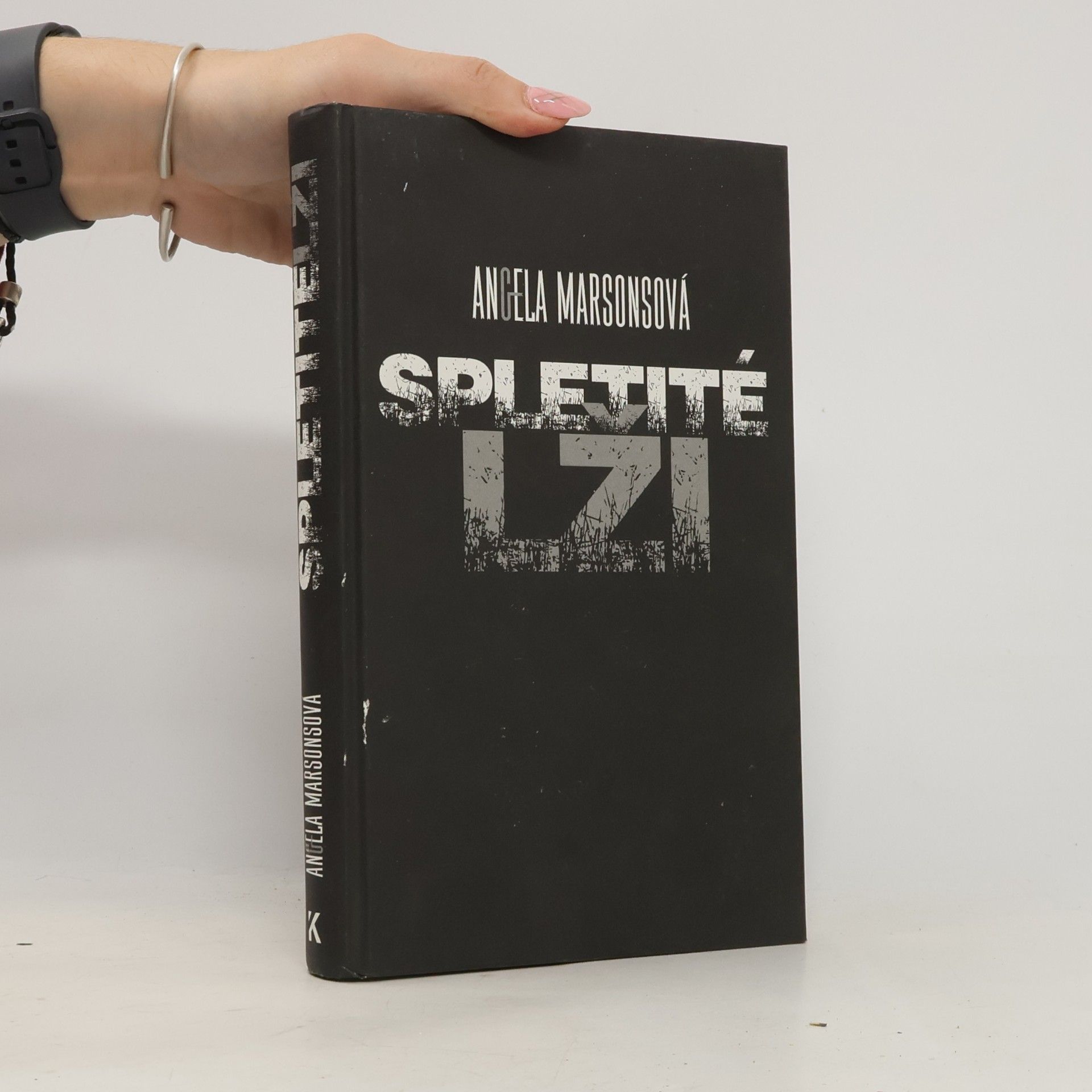 Angela Marsons Spletité lži
