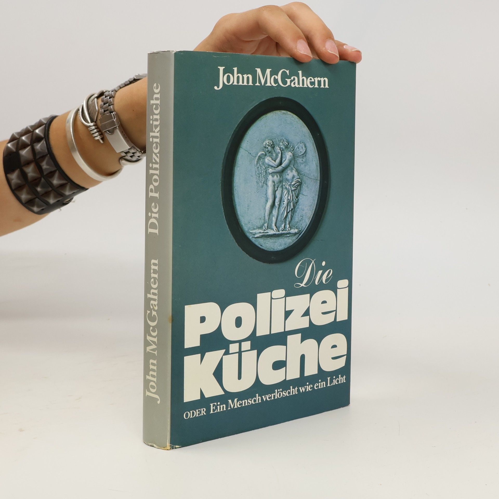 John McGahern Die Polizeiküche oder Der Mensch verlöscht wie ein Licht