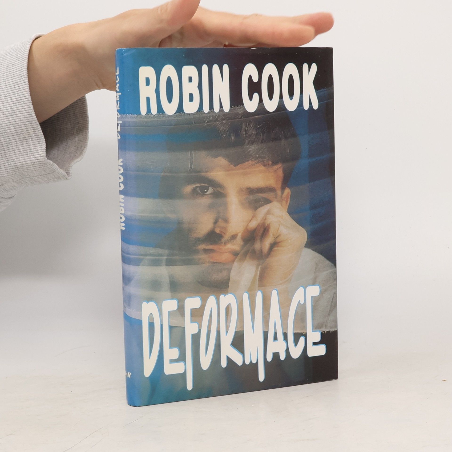 Robin Cook Deformace