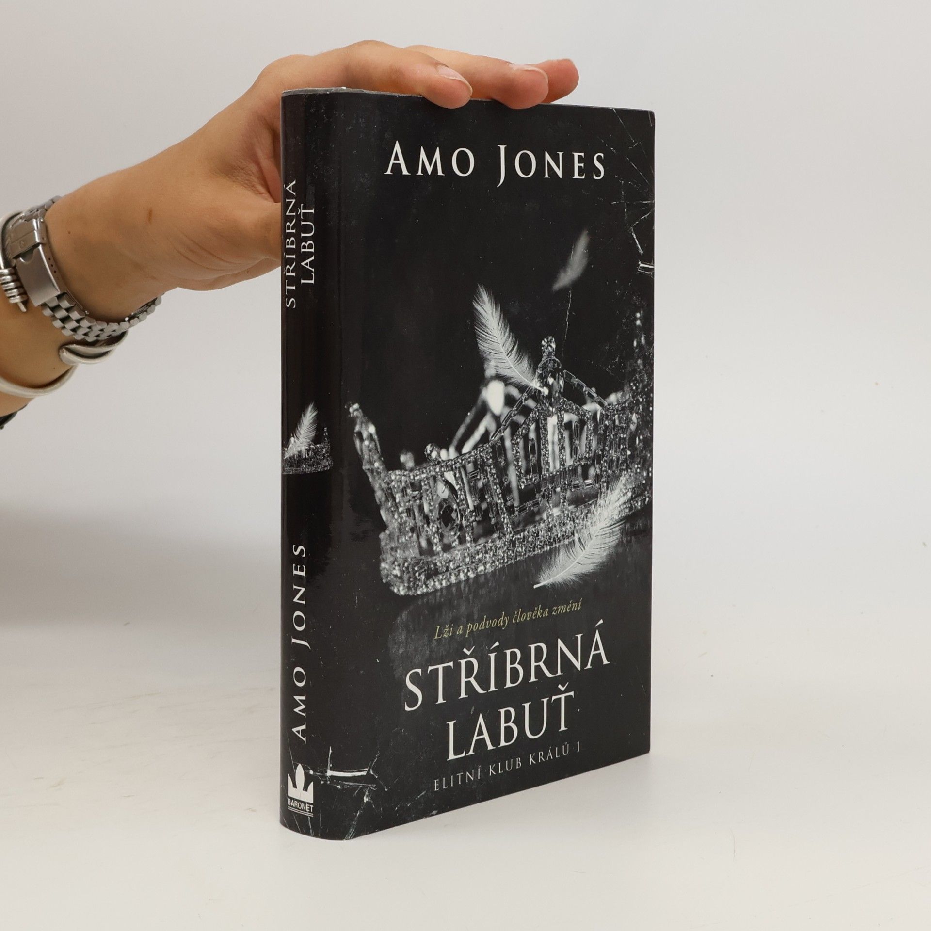 Amo Jones Stříbrná labuť