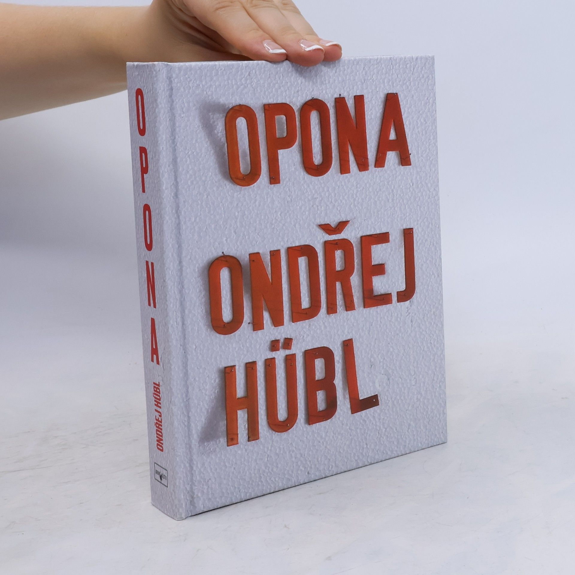 Ondřej Hübl Opona