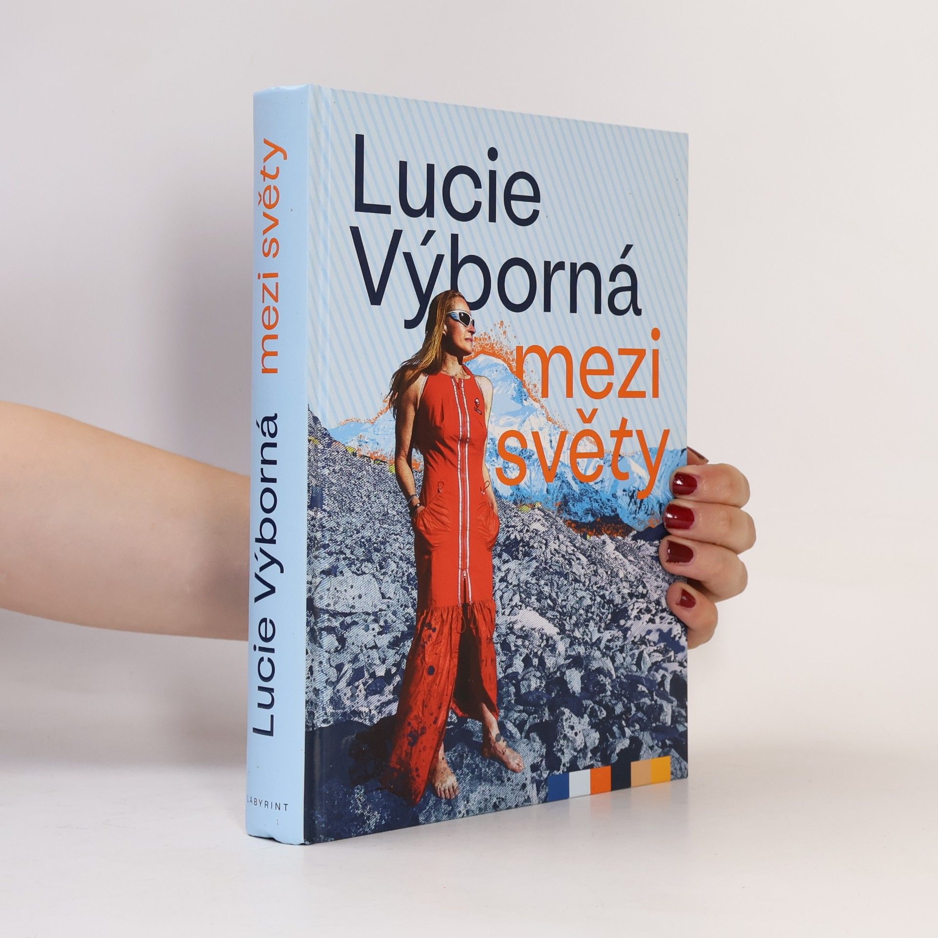Lucie Výborná Mezi světy