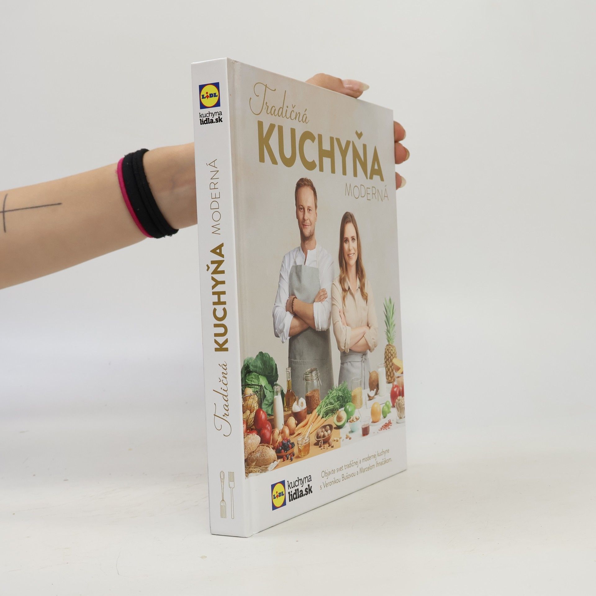 Veronika Bušová Tradičná kuchyňa moderná