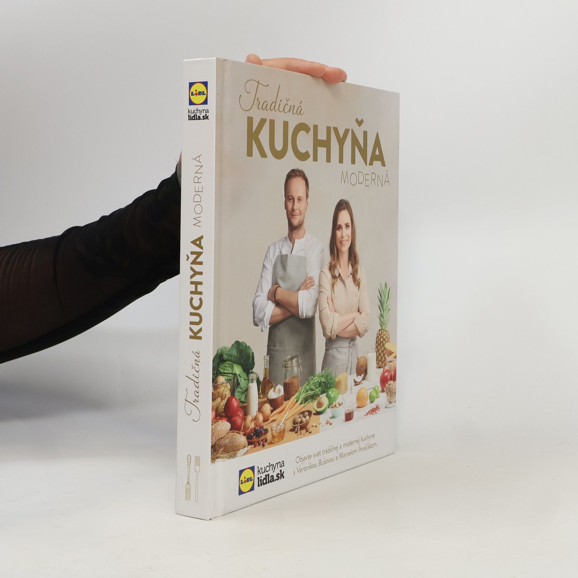 Veronika Bušová Tradičná kuchyňa moderná