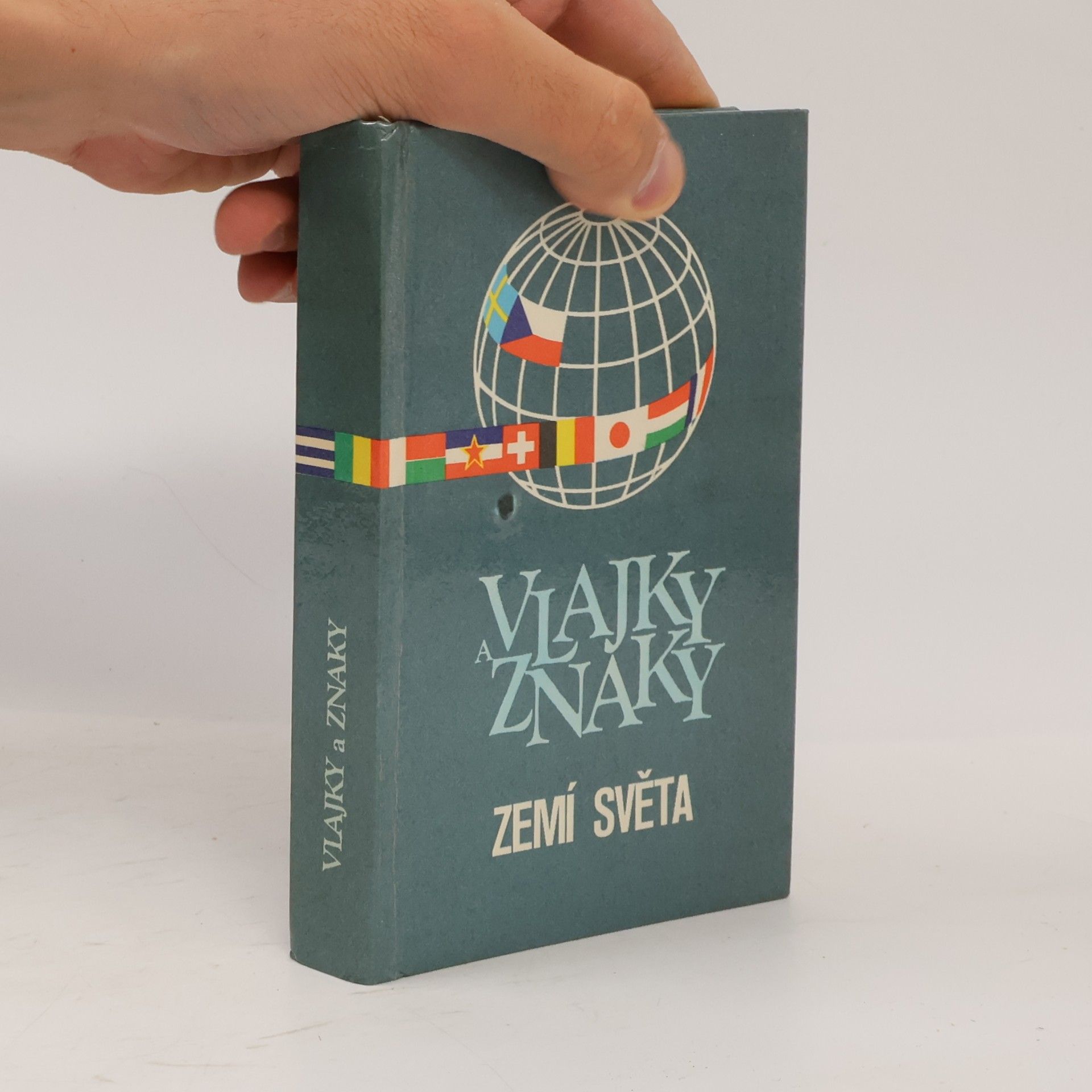 Stanislav Valášek Vlajky a znaky zemí světa