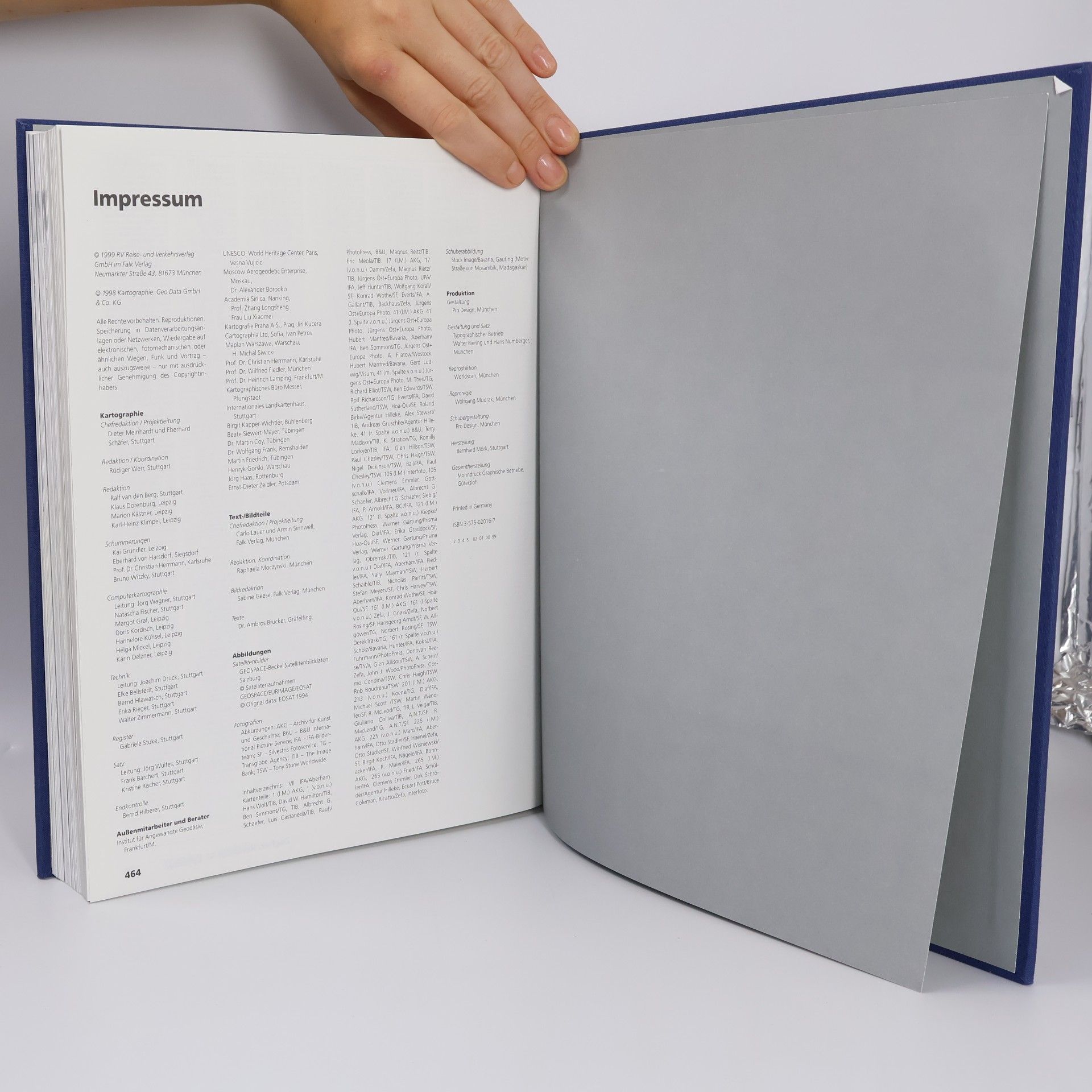 Autorenkollektiv Universal Atlas