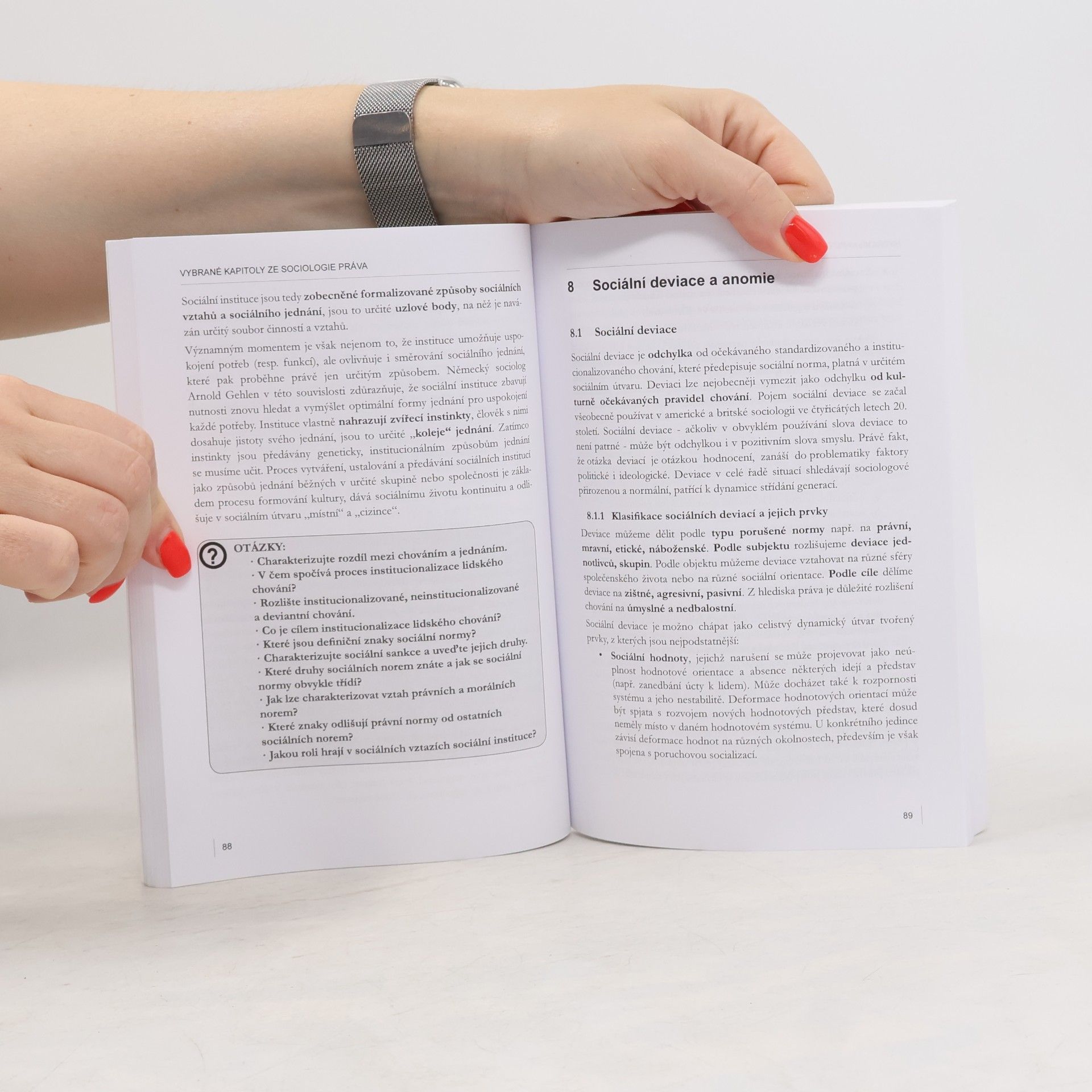 Miloš Večeřa Vybrané kapitoly ze sociologie práva : učební text pro bakalářské studium