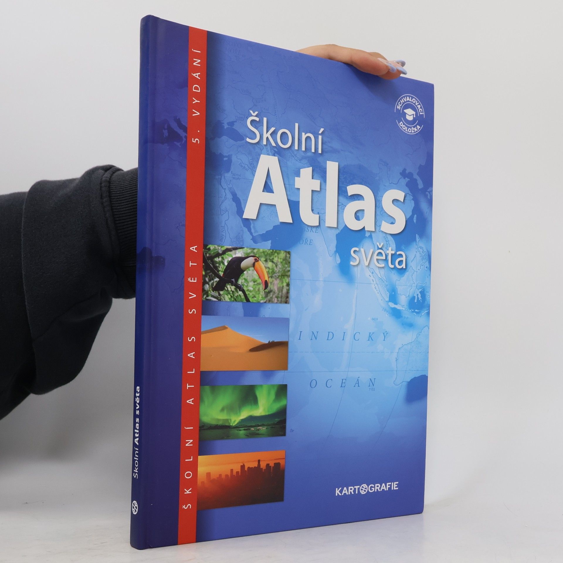 AA.VV. Školní atlas světa