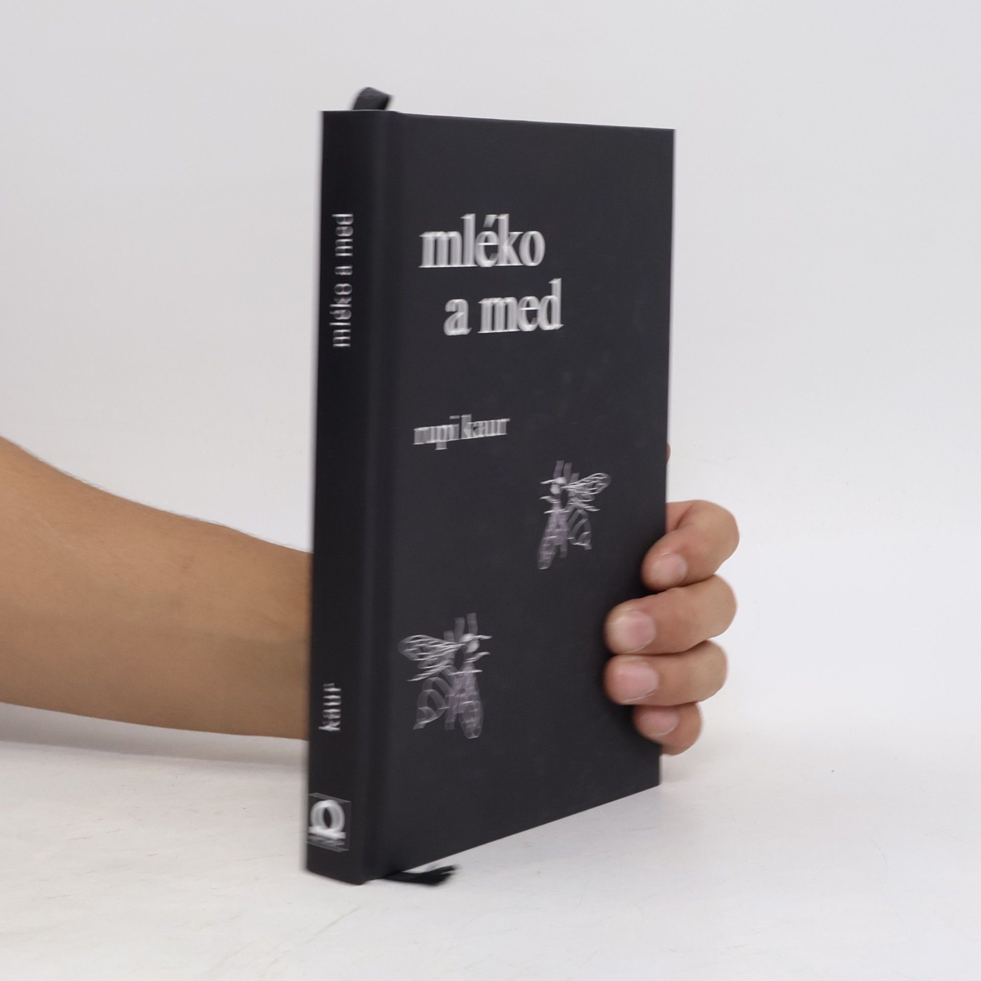 Rupi Kaur Mléko a med