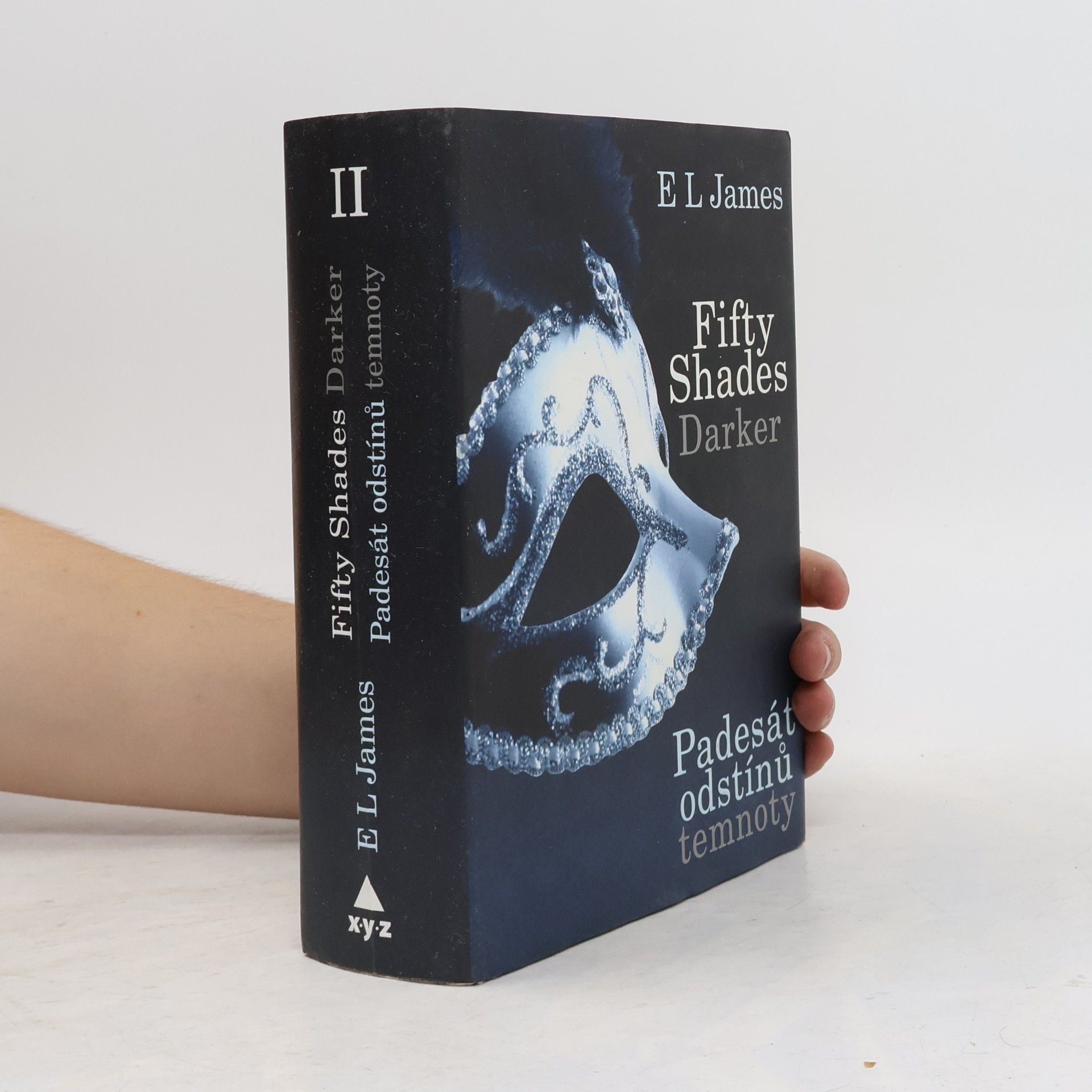 E. L. James Padesát odstínů temnoty