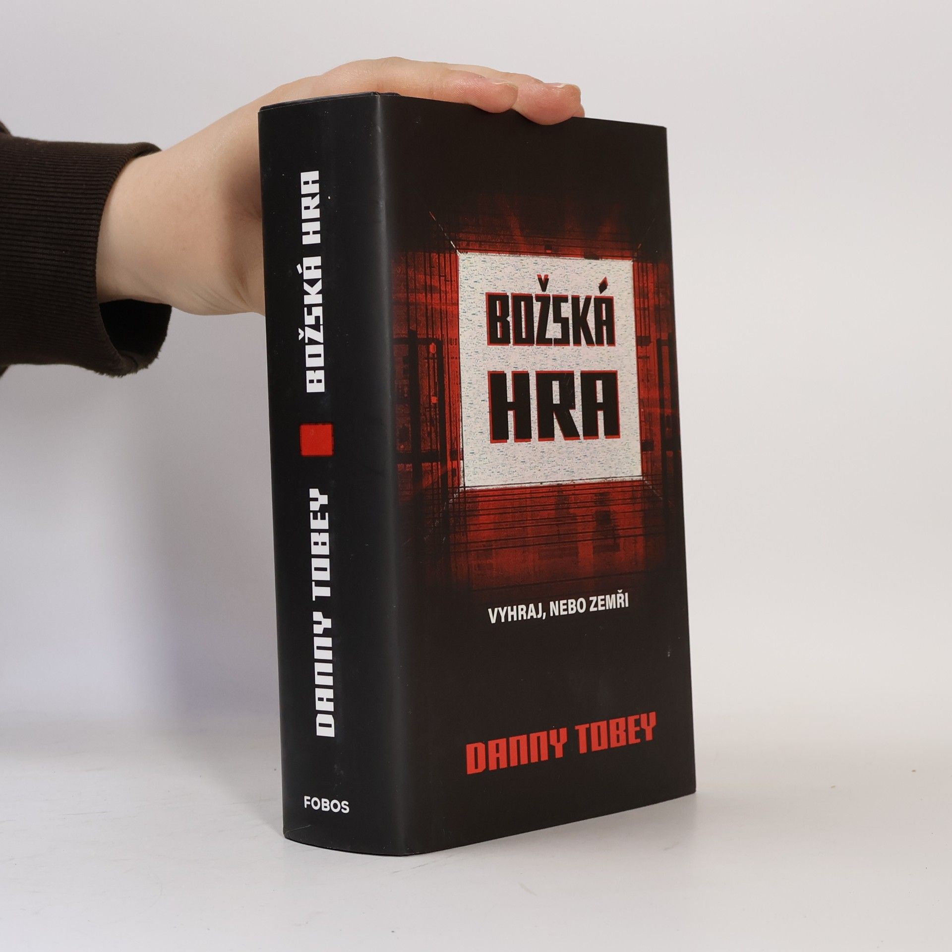 Danny Tobey Božská hra