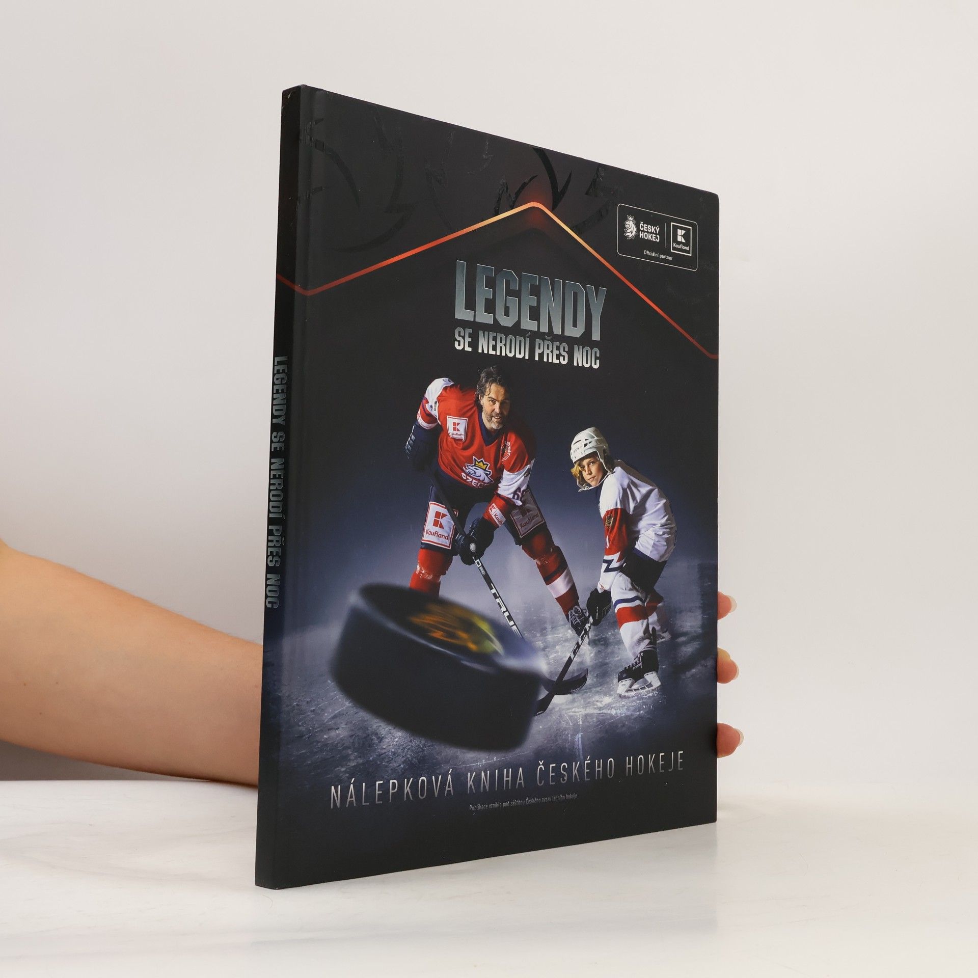 Legendy se nerodí přes noc - Nálepková kniha českého hokeje