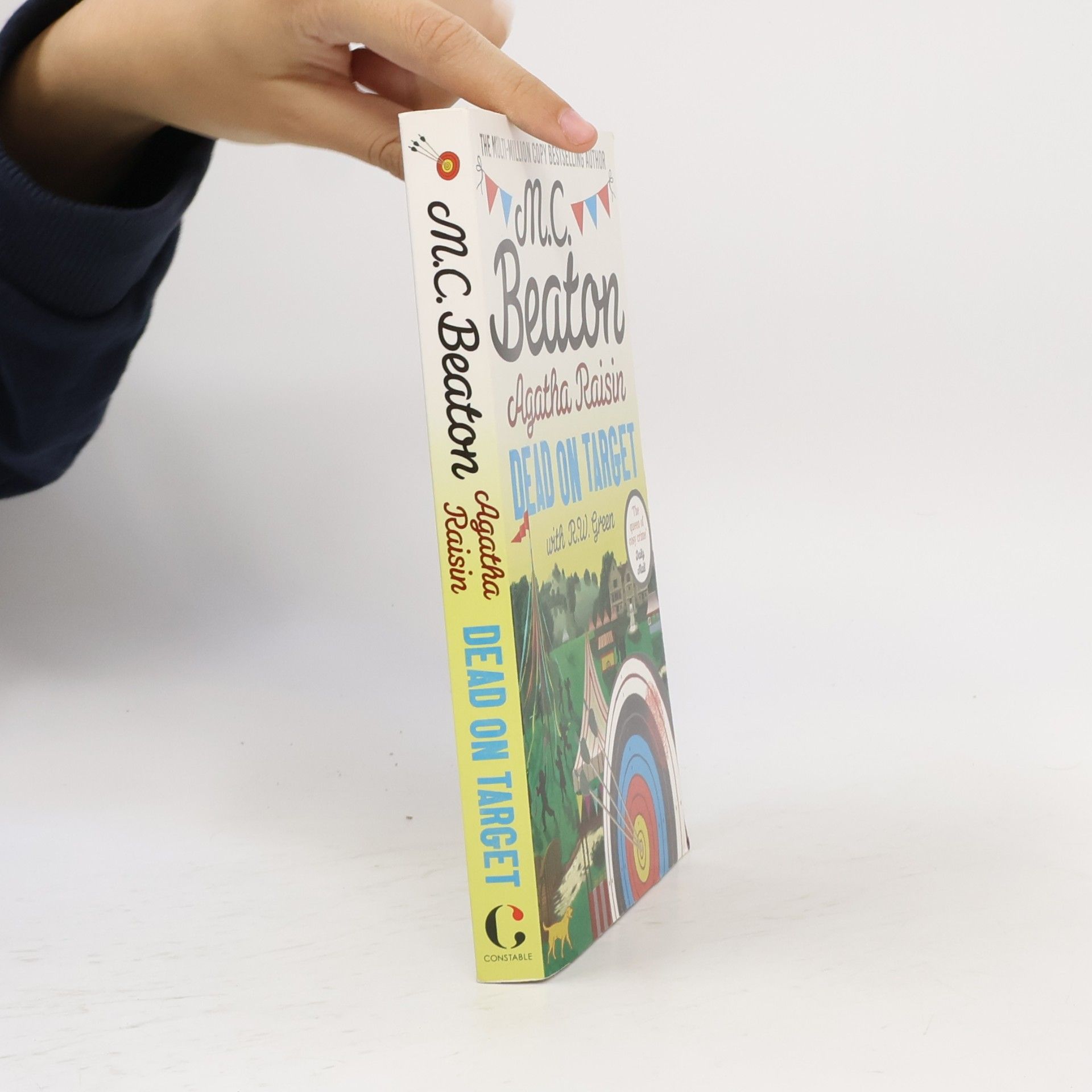 Marion Chesney Agatha Raisin: Dead on Target