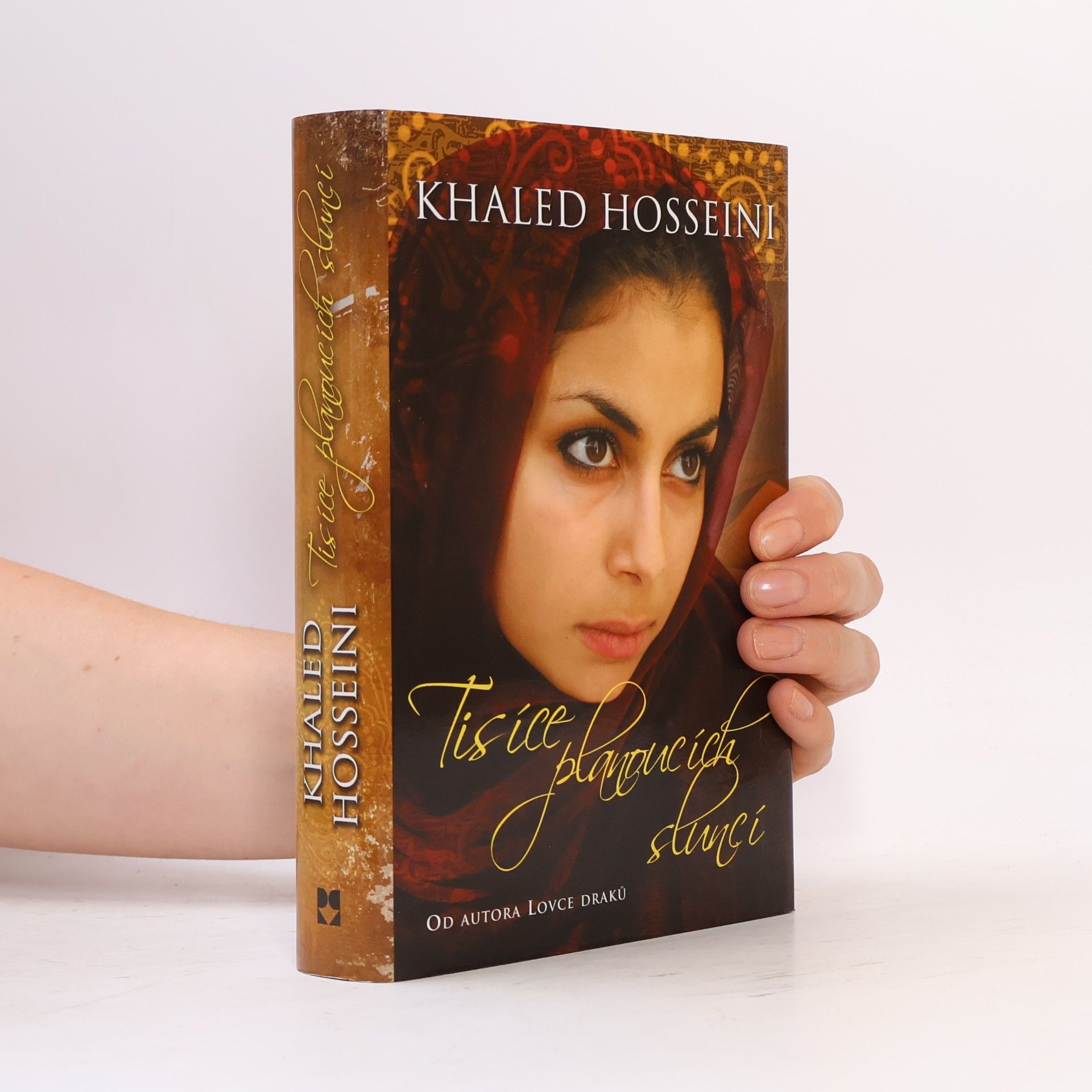 Khaled Hosseini Tisíce planoucích sluncí