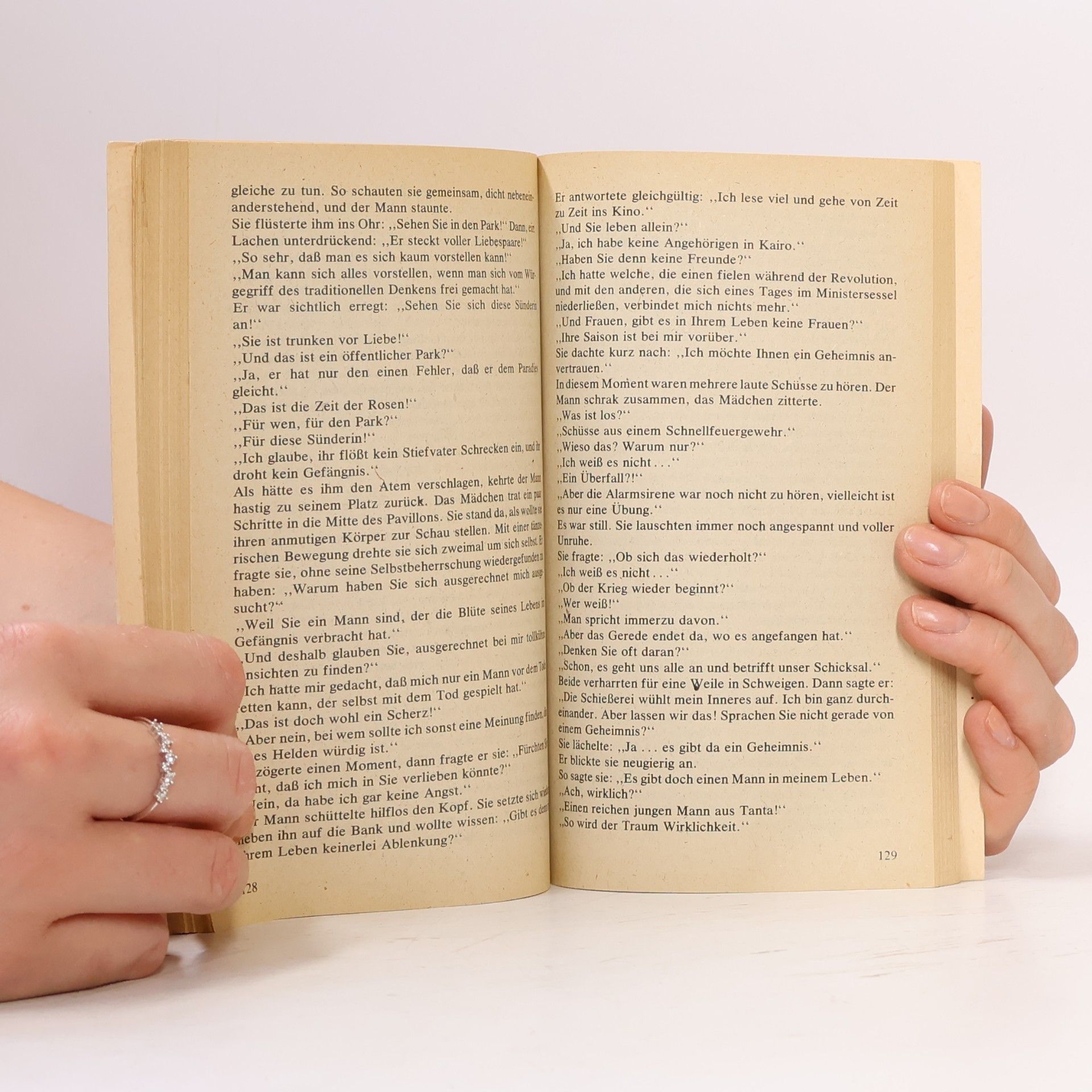 Naguib Mahfuz Reclams Universal-Bibliothek - 746: Die Moschee in der Gasse