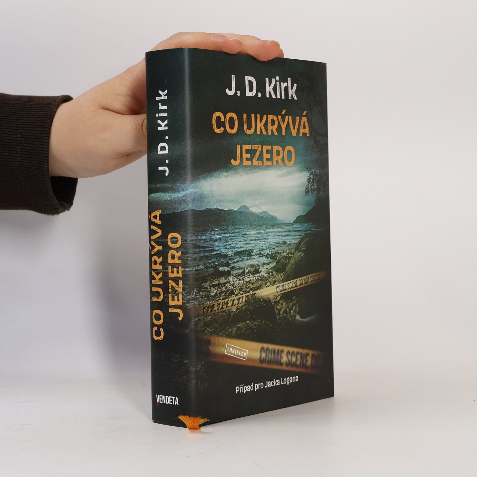 Paul Kirk Co ukrývá jezero