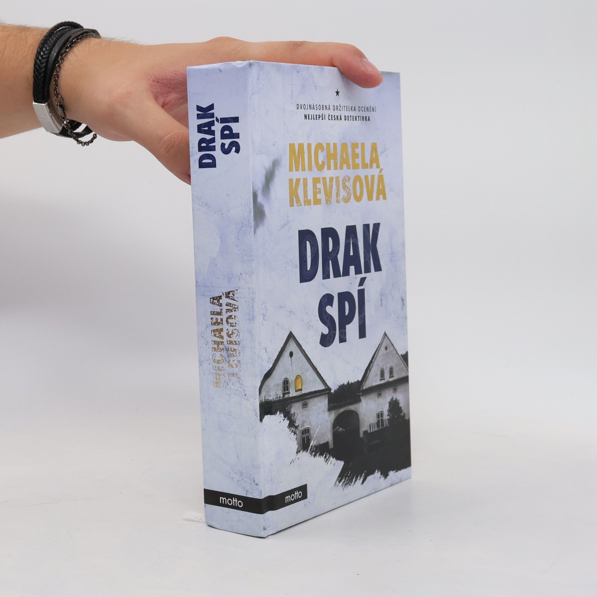 Michaela Klevisová Drak spí