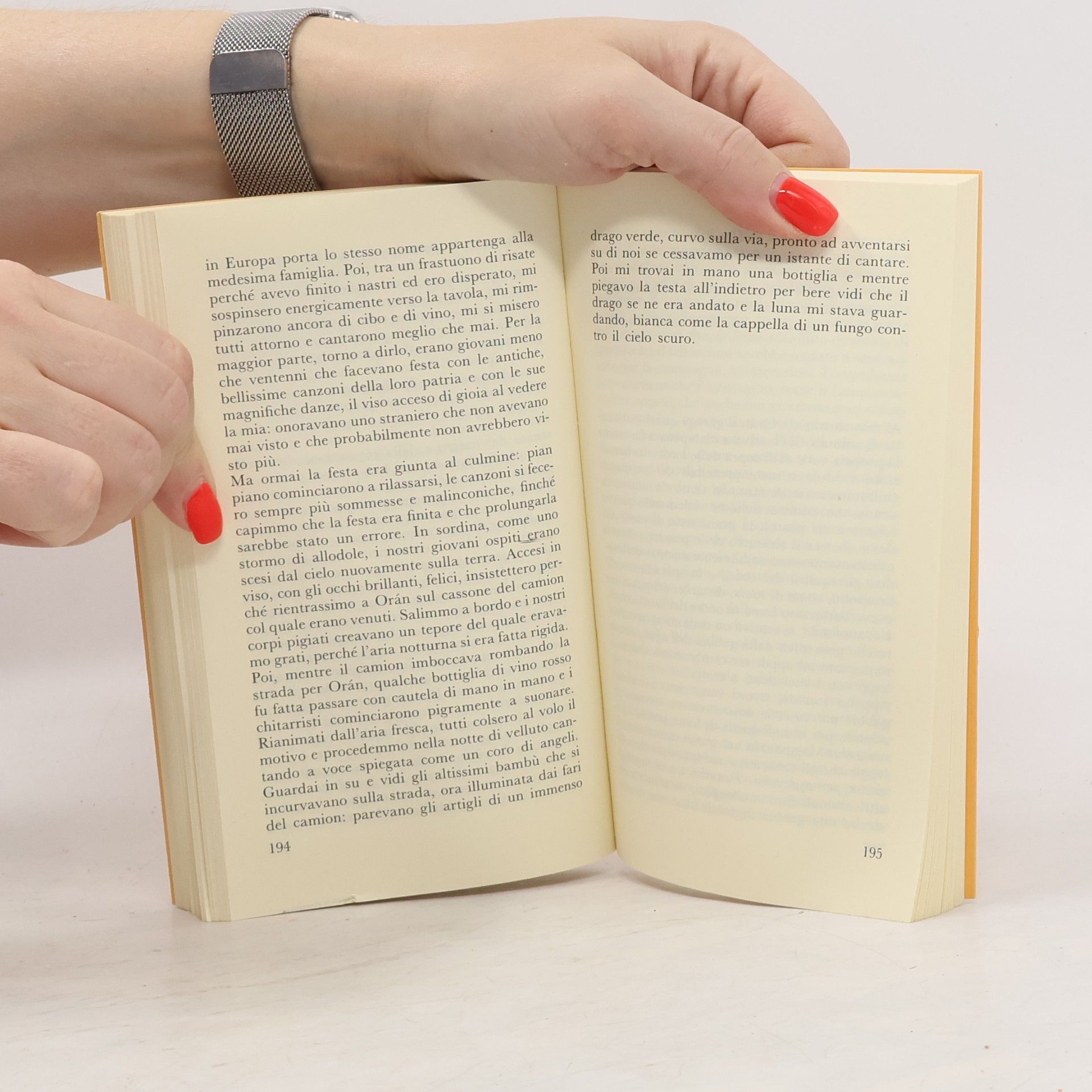 Gerald Durrell Piccola biblioteca Adelphi - 213: La terra che sussurra