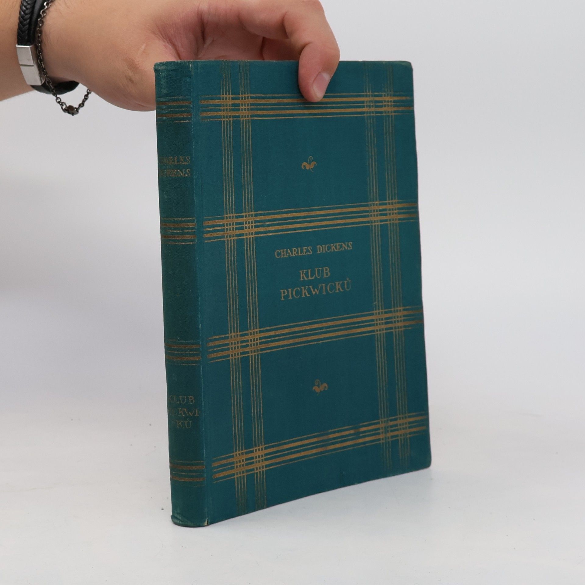 Charles Dickens Klub Pickwicků. Část prvá.