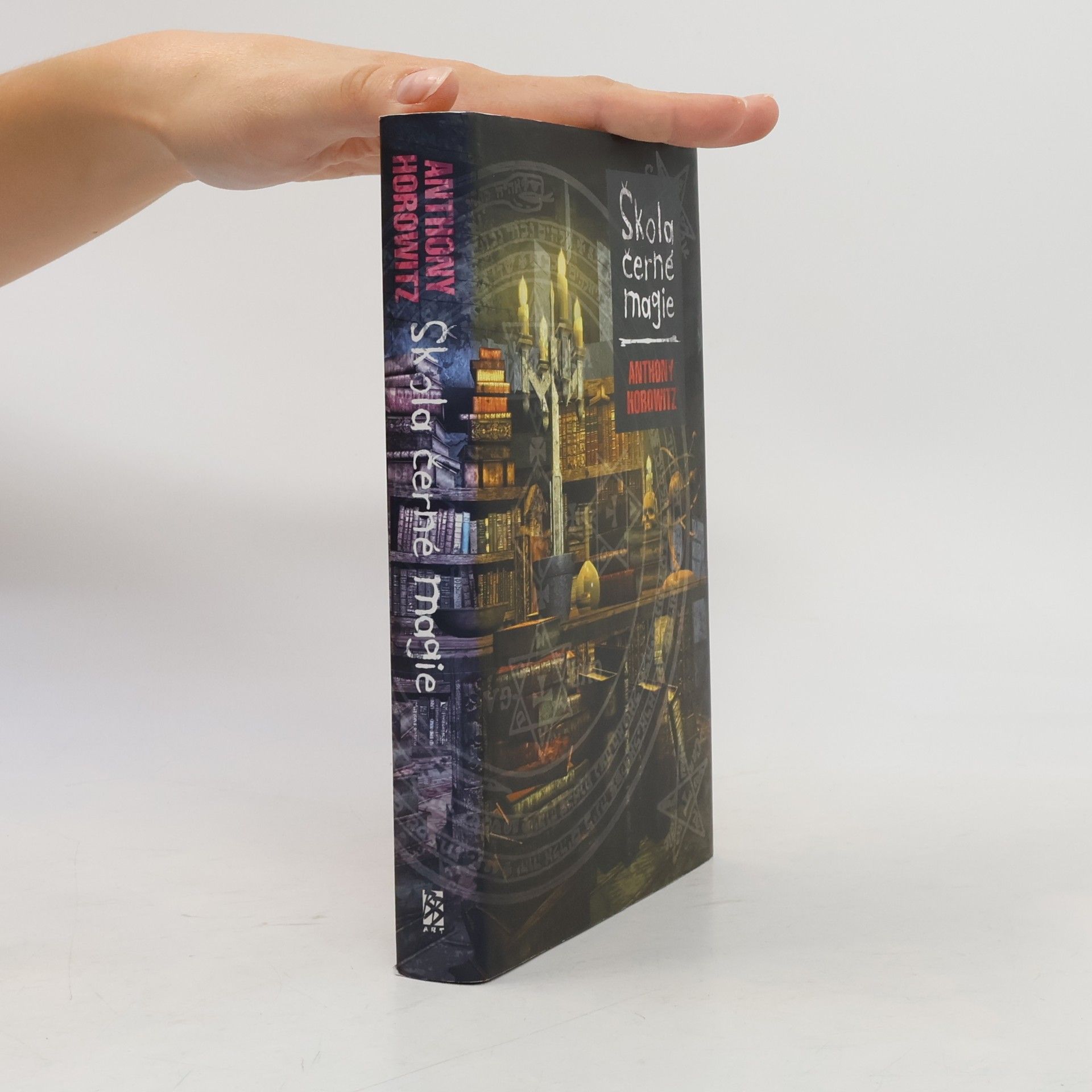 Anthony Horowitz Škola černé magie