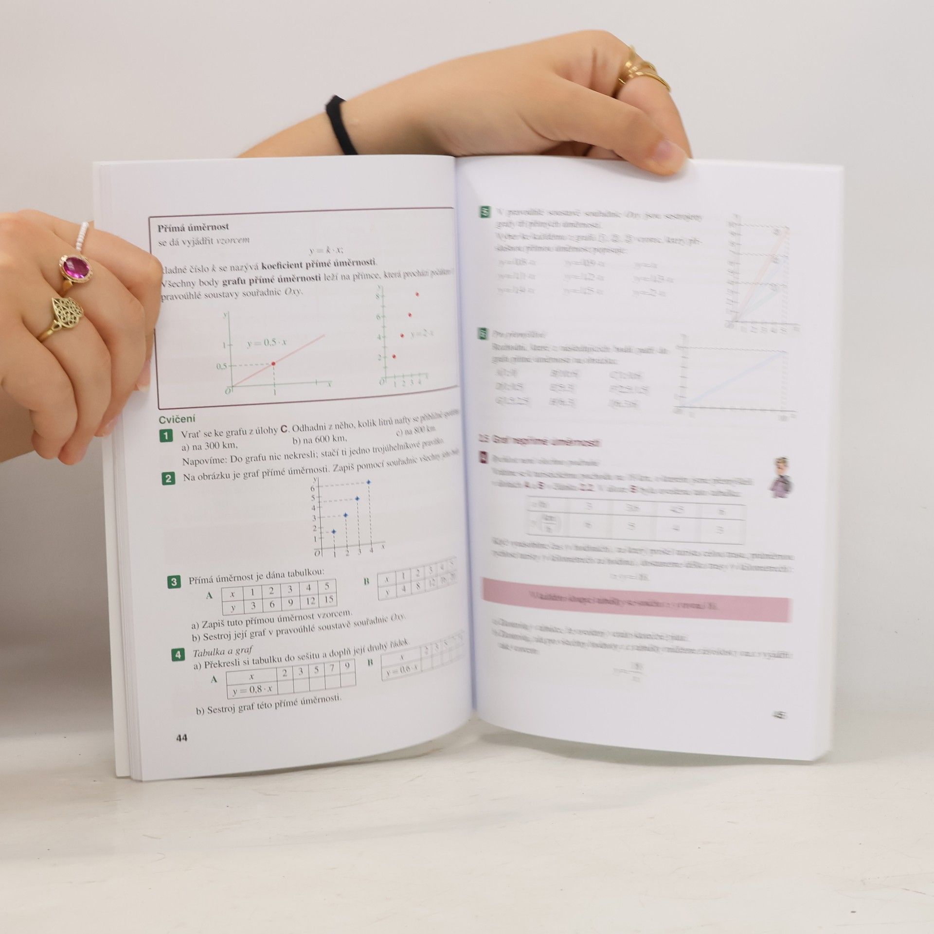 Jiří Kadleček Matematika pro 7. roč. ZŠ - 2.díl (Poměr; přímá a nepřímá úměrnost; procenta)