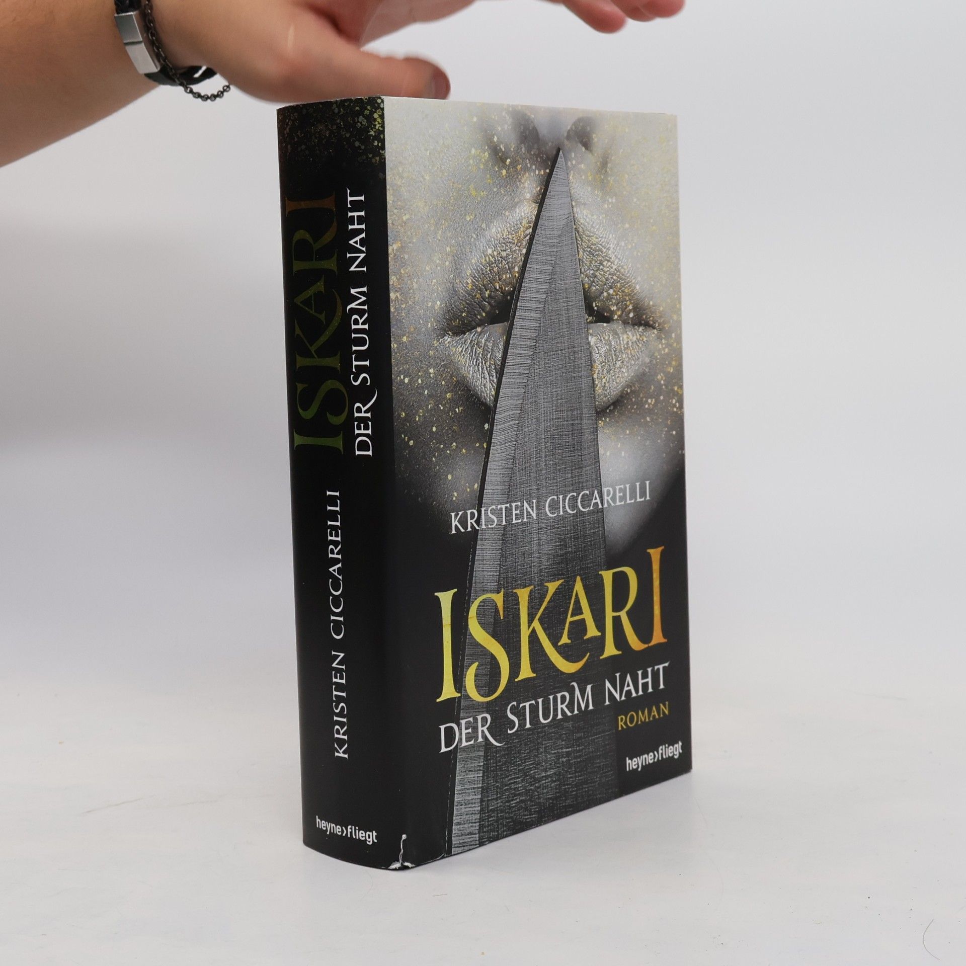 Kristen Ciccarelli Iskari - Der Sturm naht