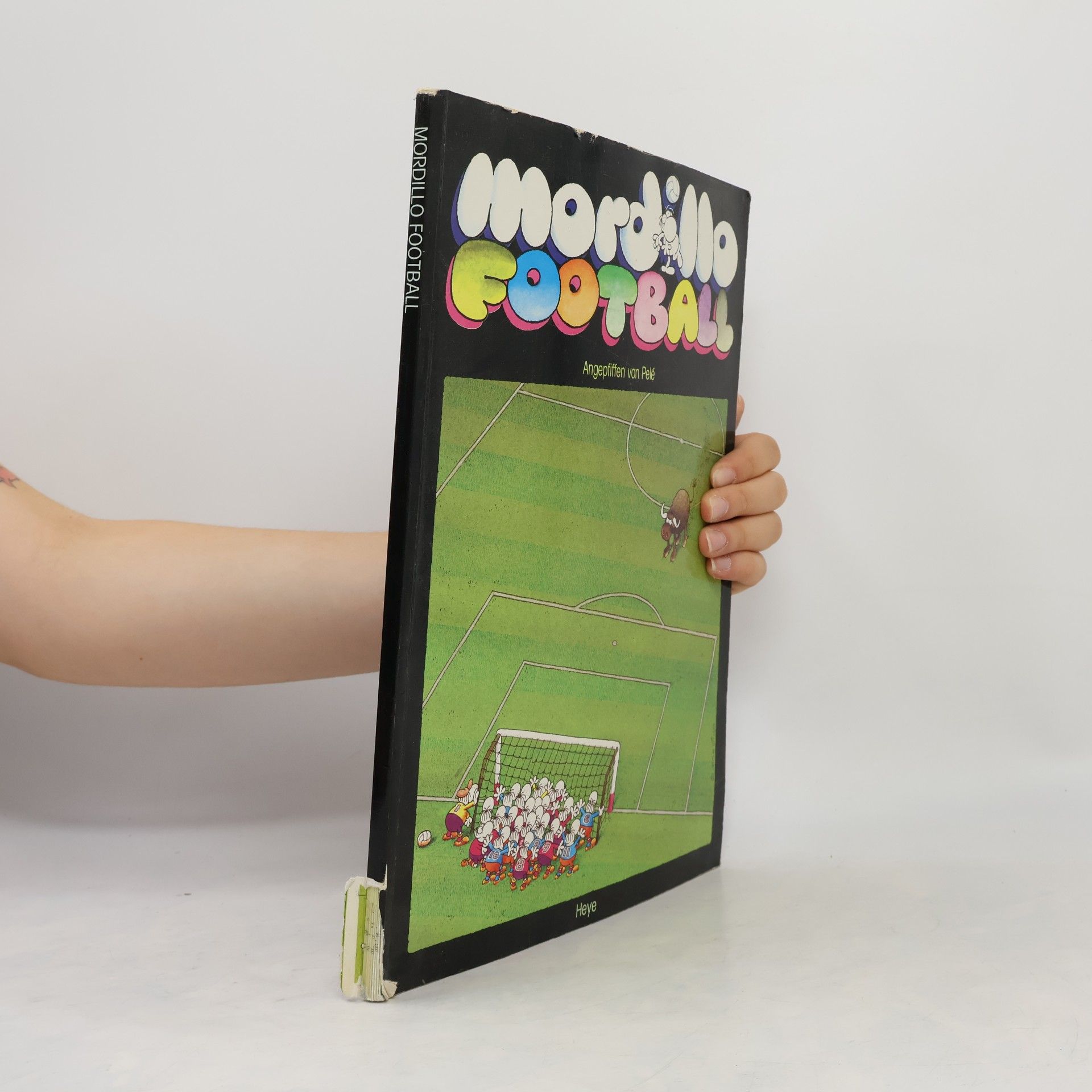 Guillermo Mordillo Football
