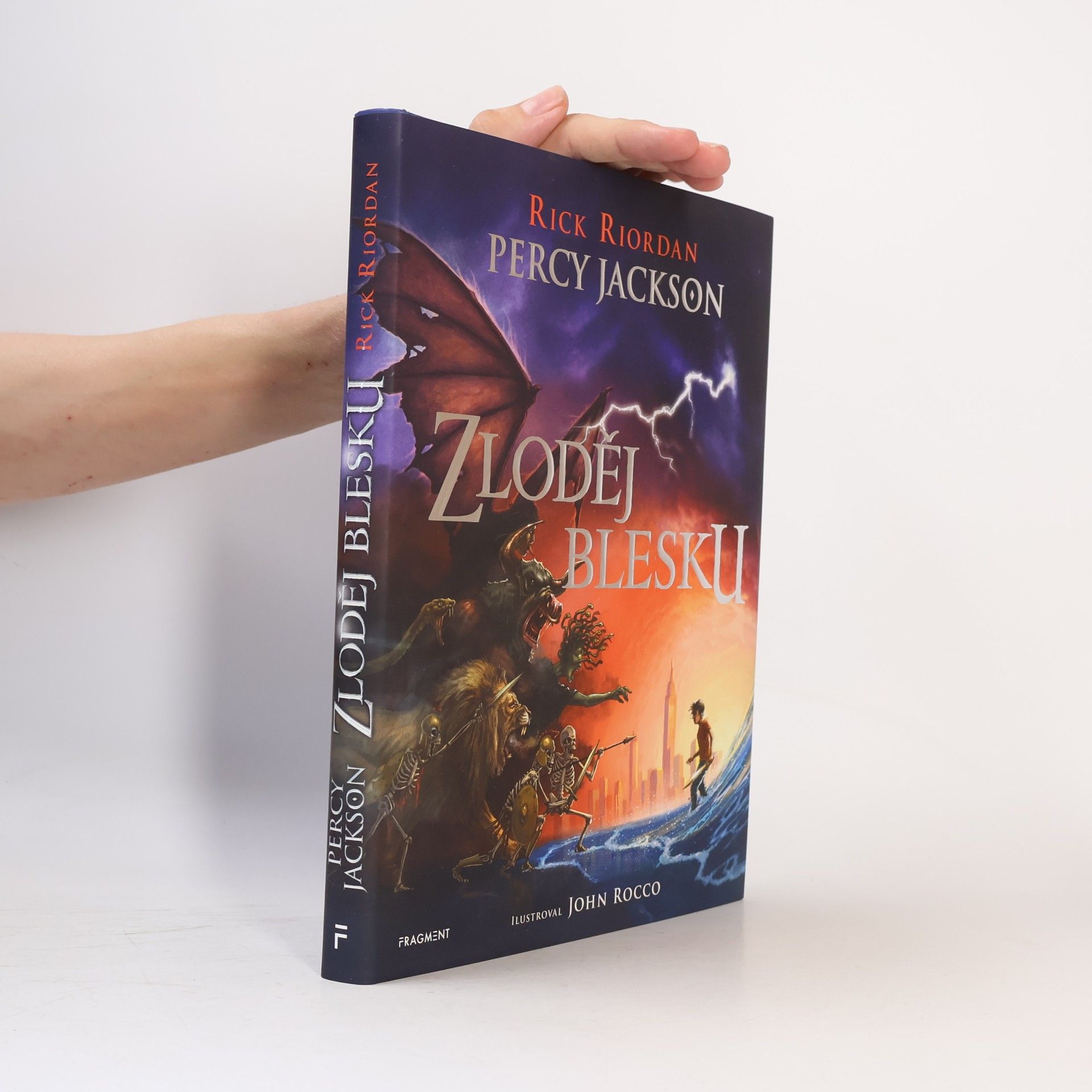 Rick Riordan Percy Jackson. Zloděj blesku