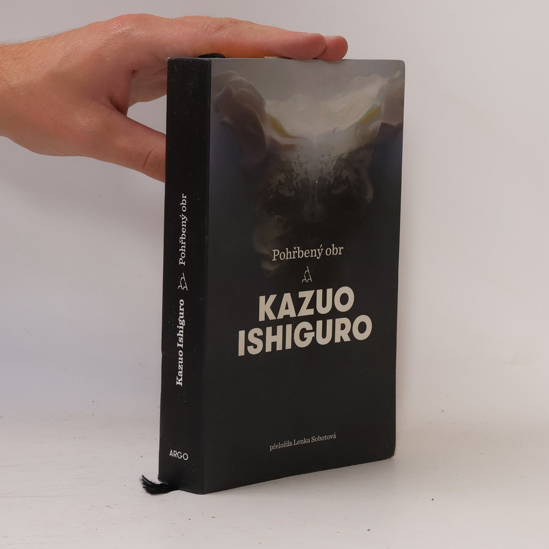 Kazuo Ishiguro Pohřbený obr