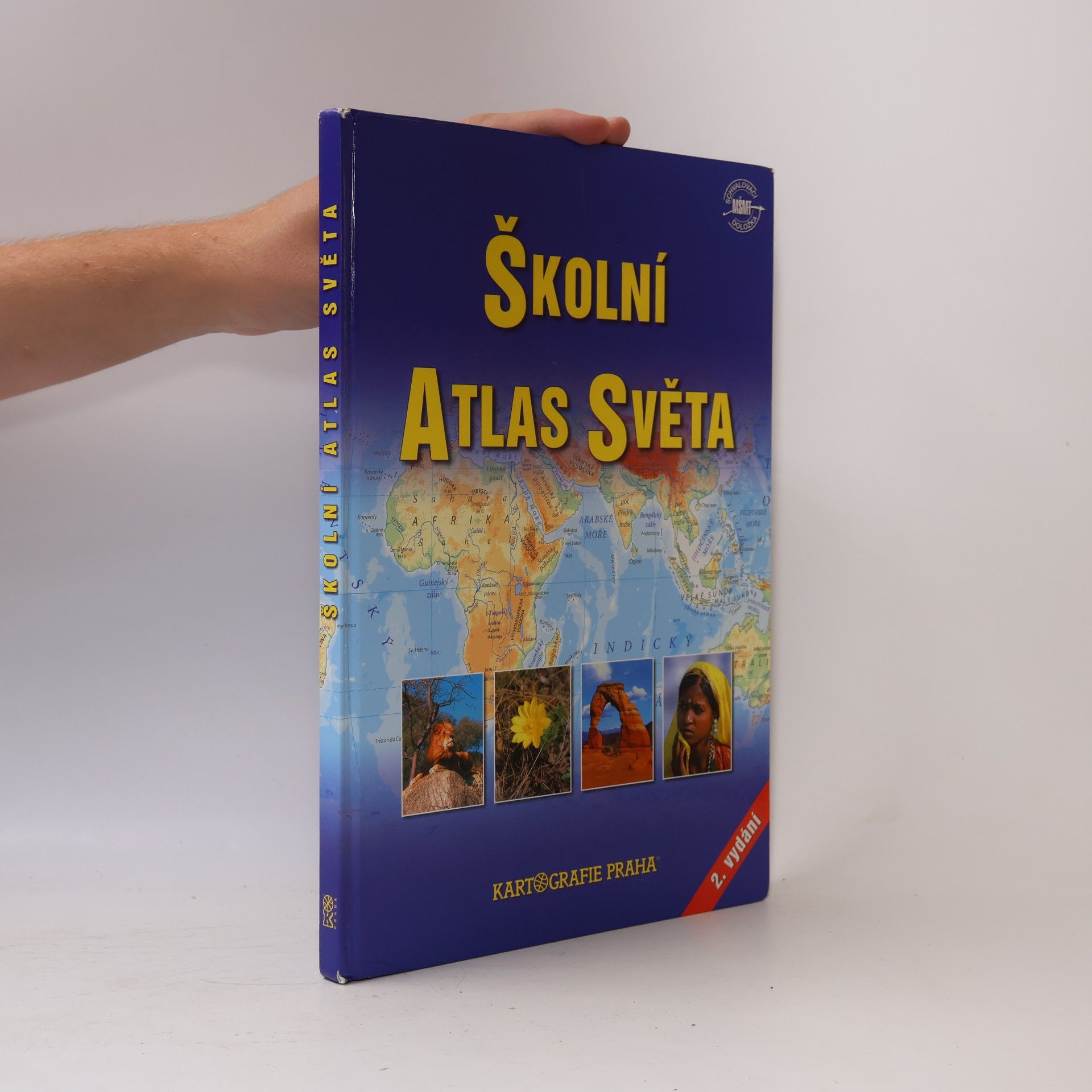 Autorenkollektiv Školní atlas světa
