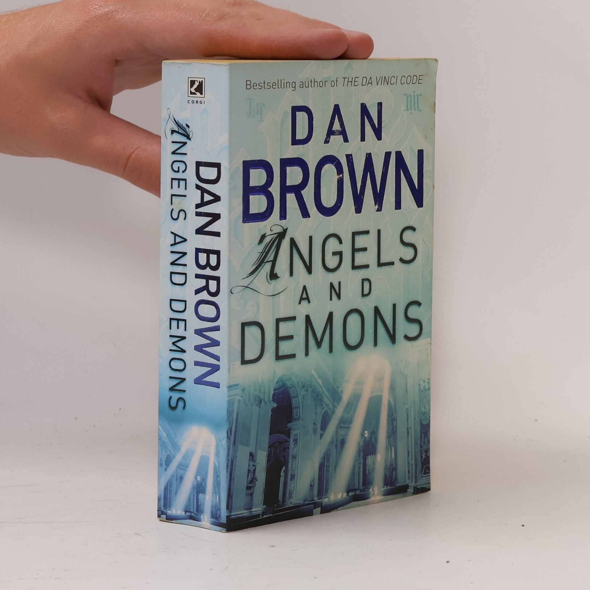 Dan Brown Angels and Demons