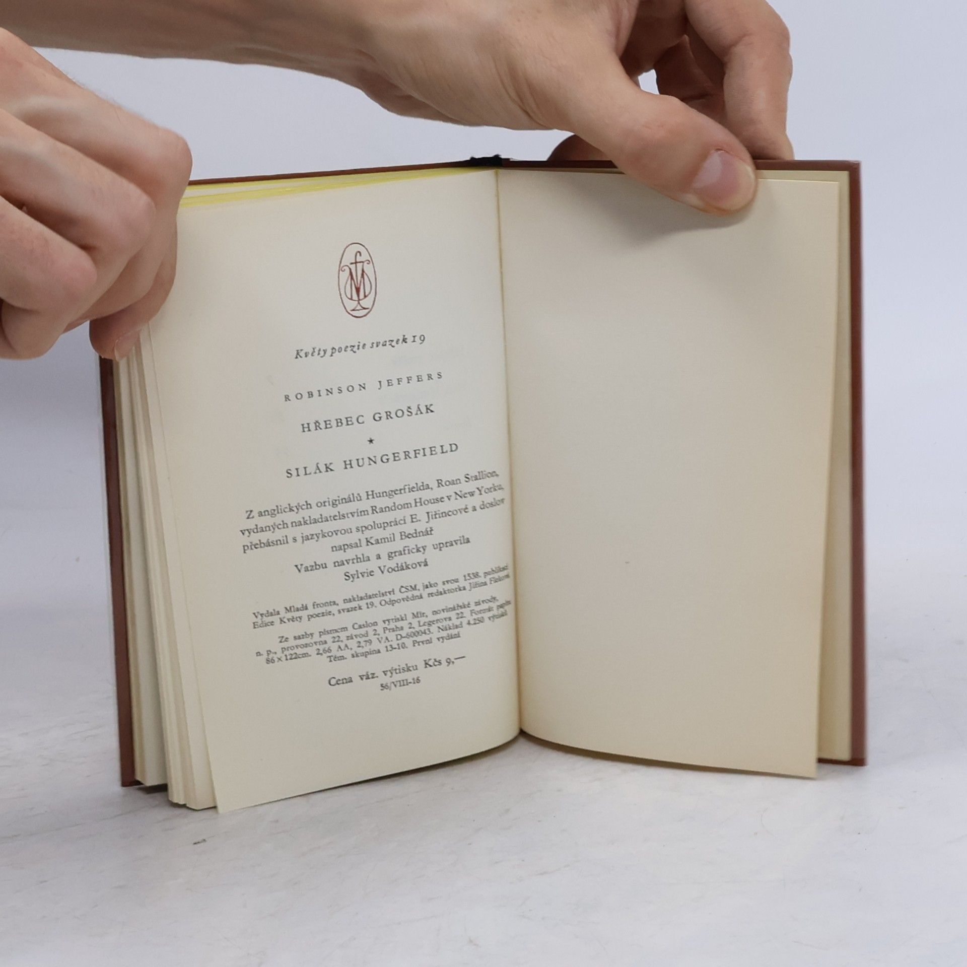 Robinson Jeffers Hřebec grošák. Silák Hungerfield
