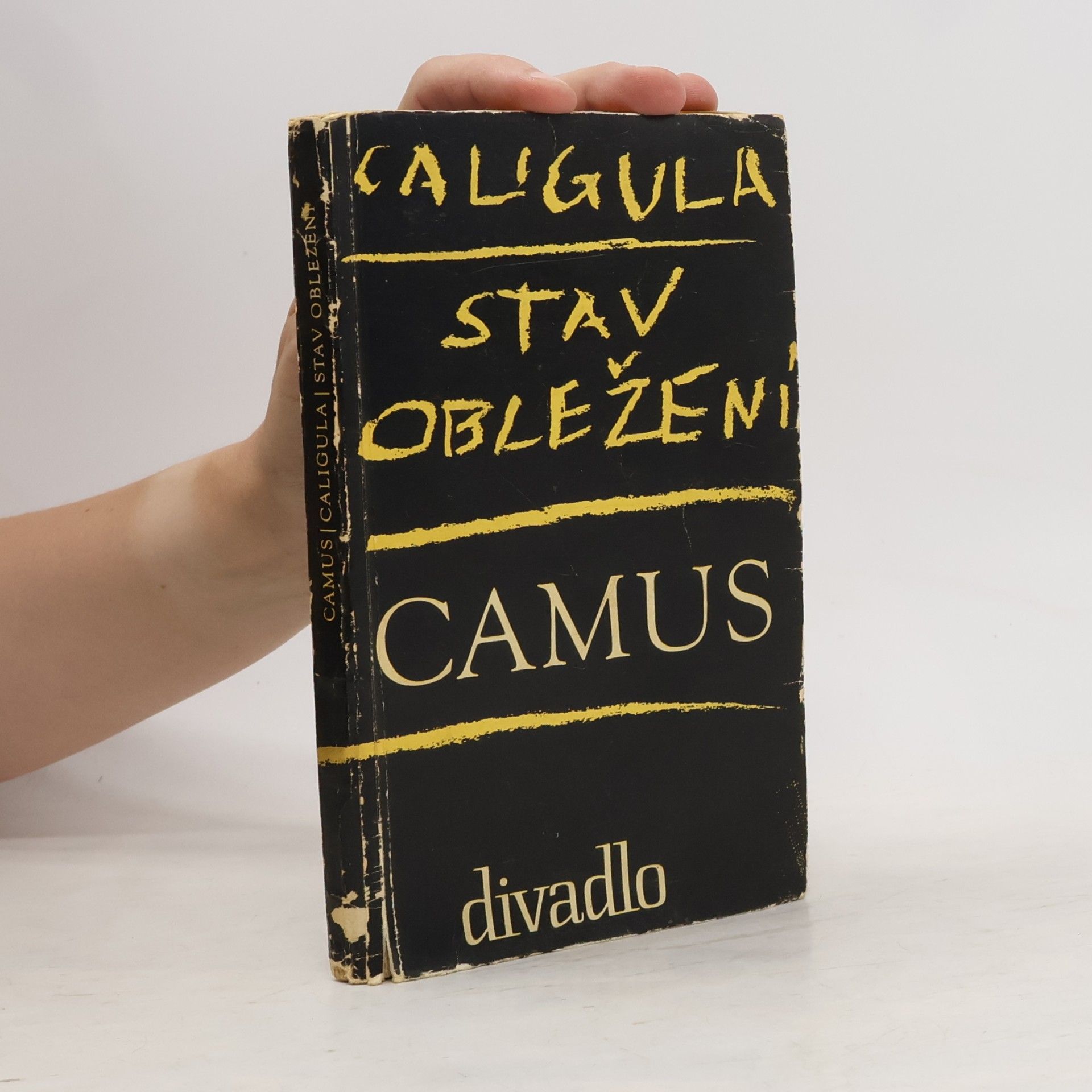 Alena Šabatková Caligula. Stav obležení