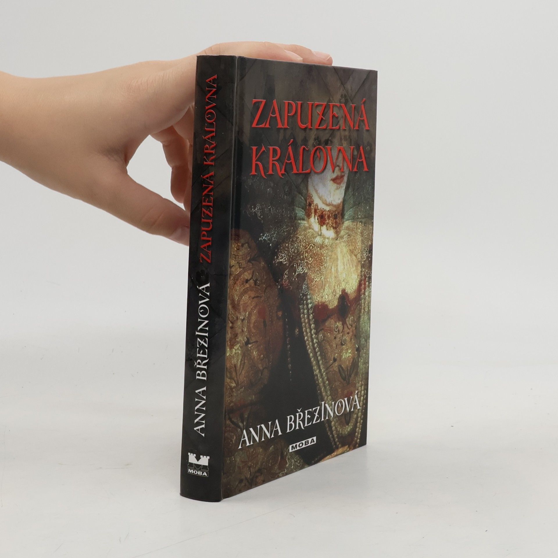 Zapuzená královna