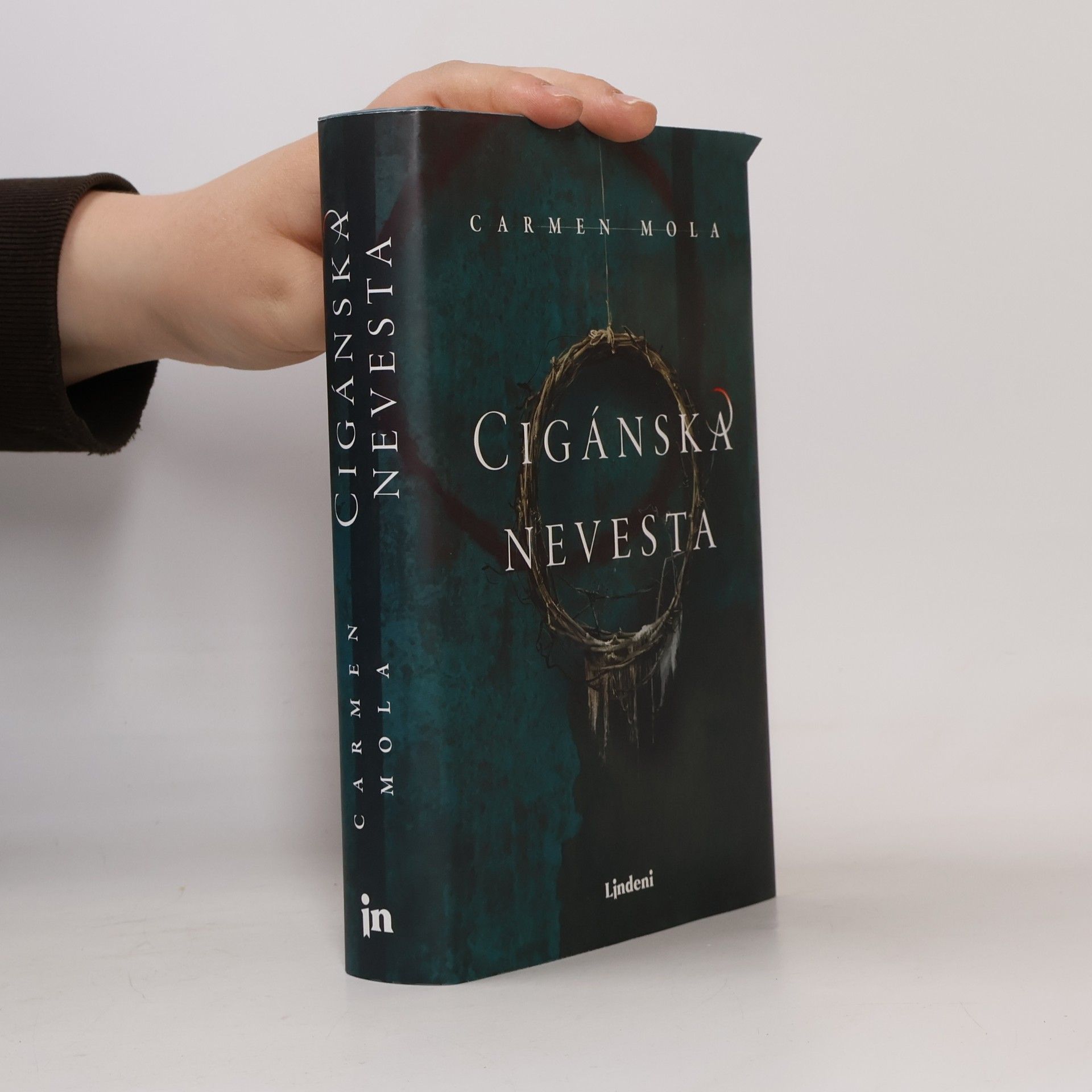 Carmen Mola Cigánska nevesta