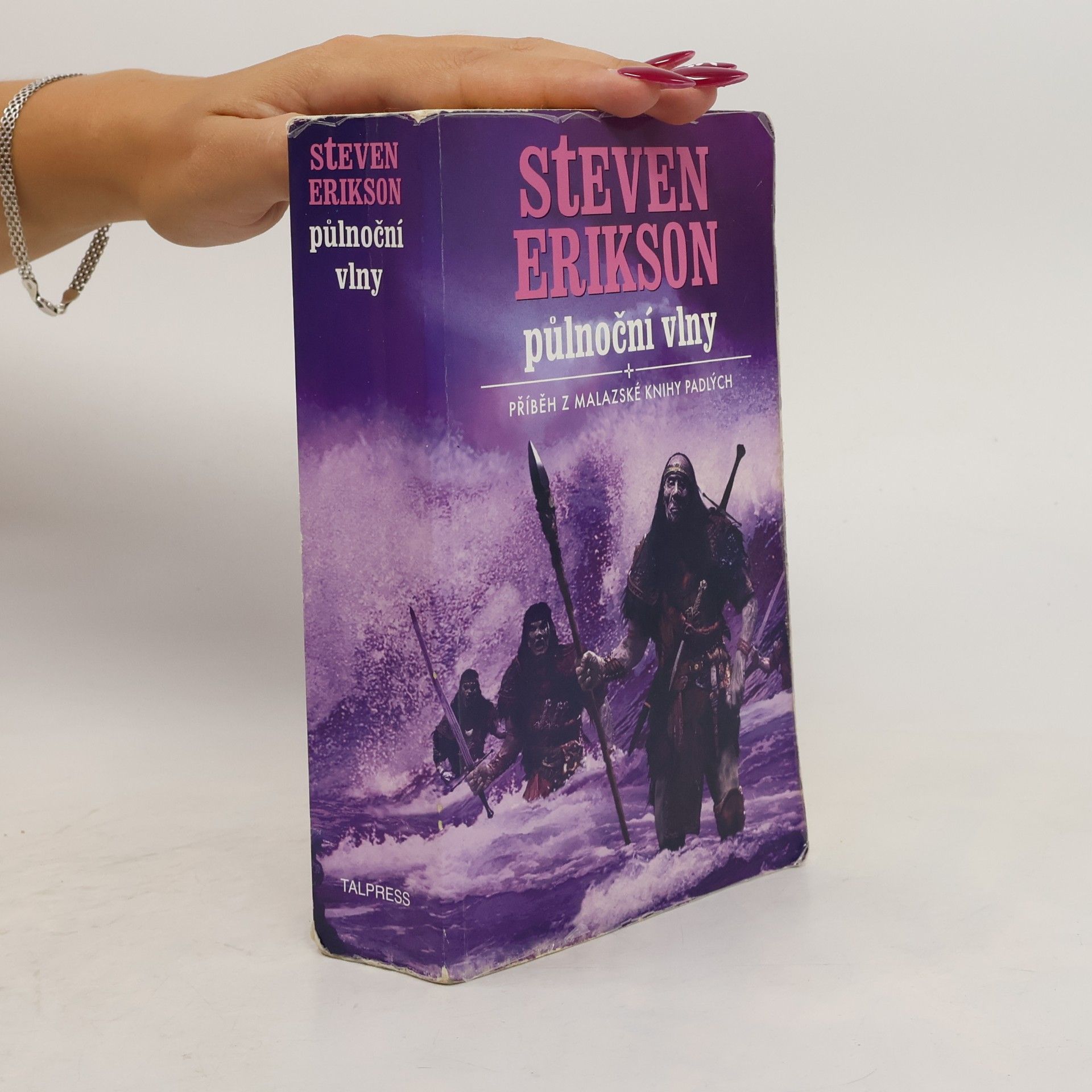 Steven Erikson Půlnoční vlny