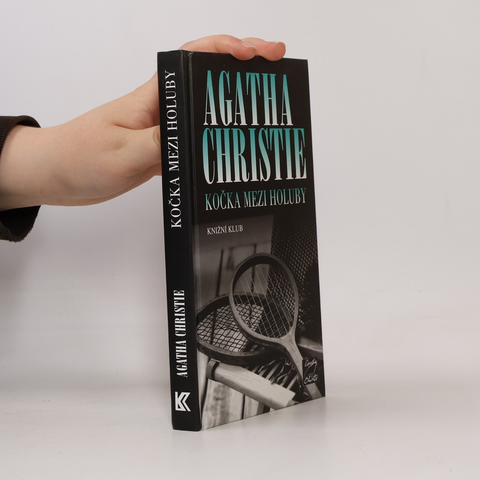 Agatha Christie Kočka mezi holuby
