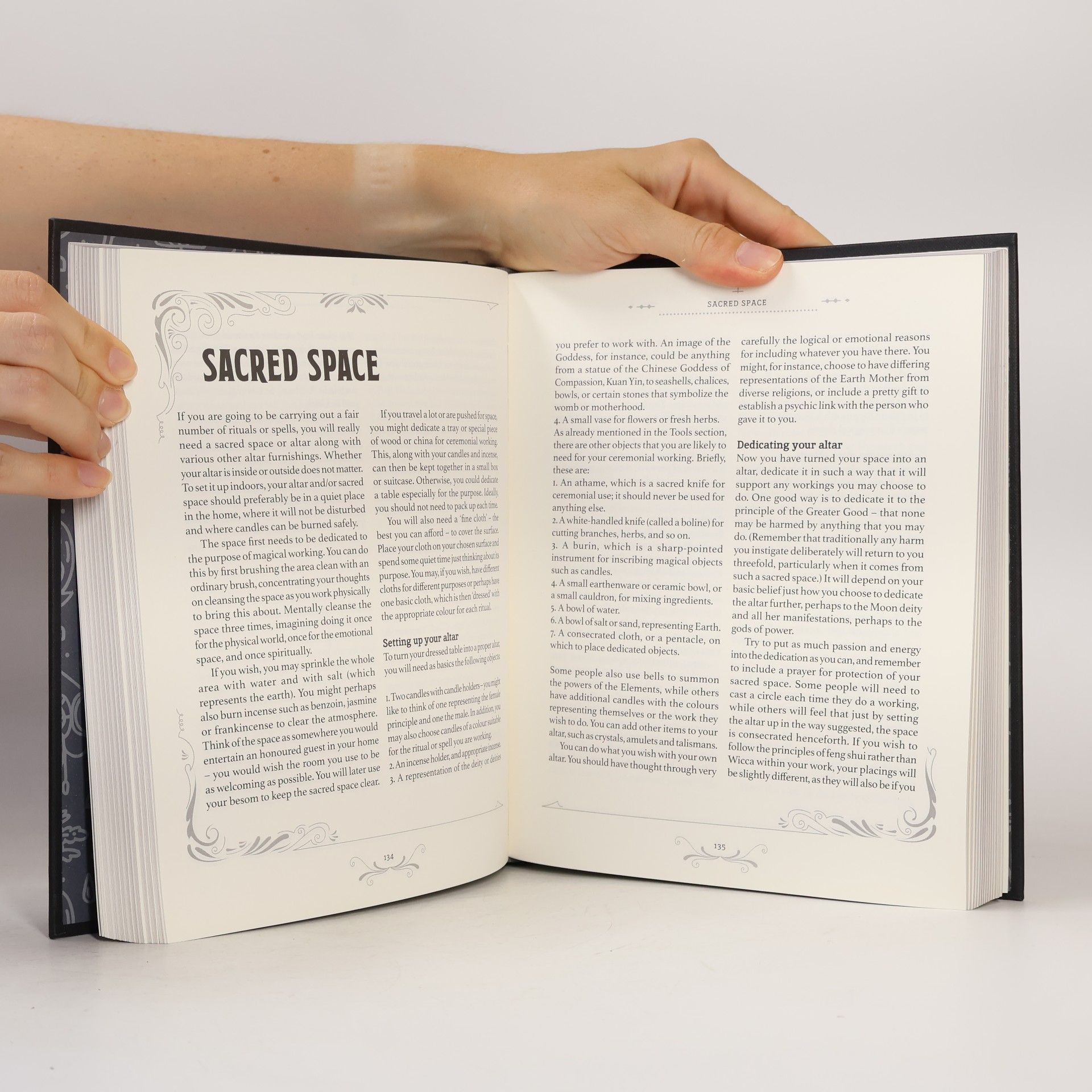 Pamela Ball The Book of Practical Witchcraft