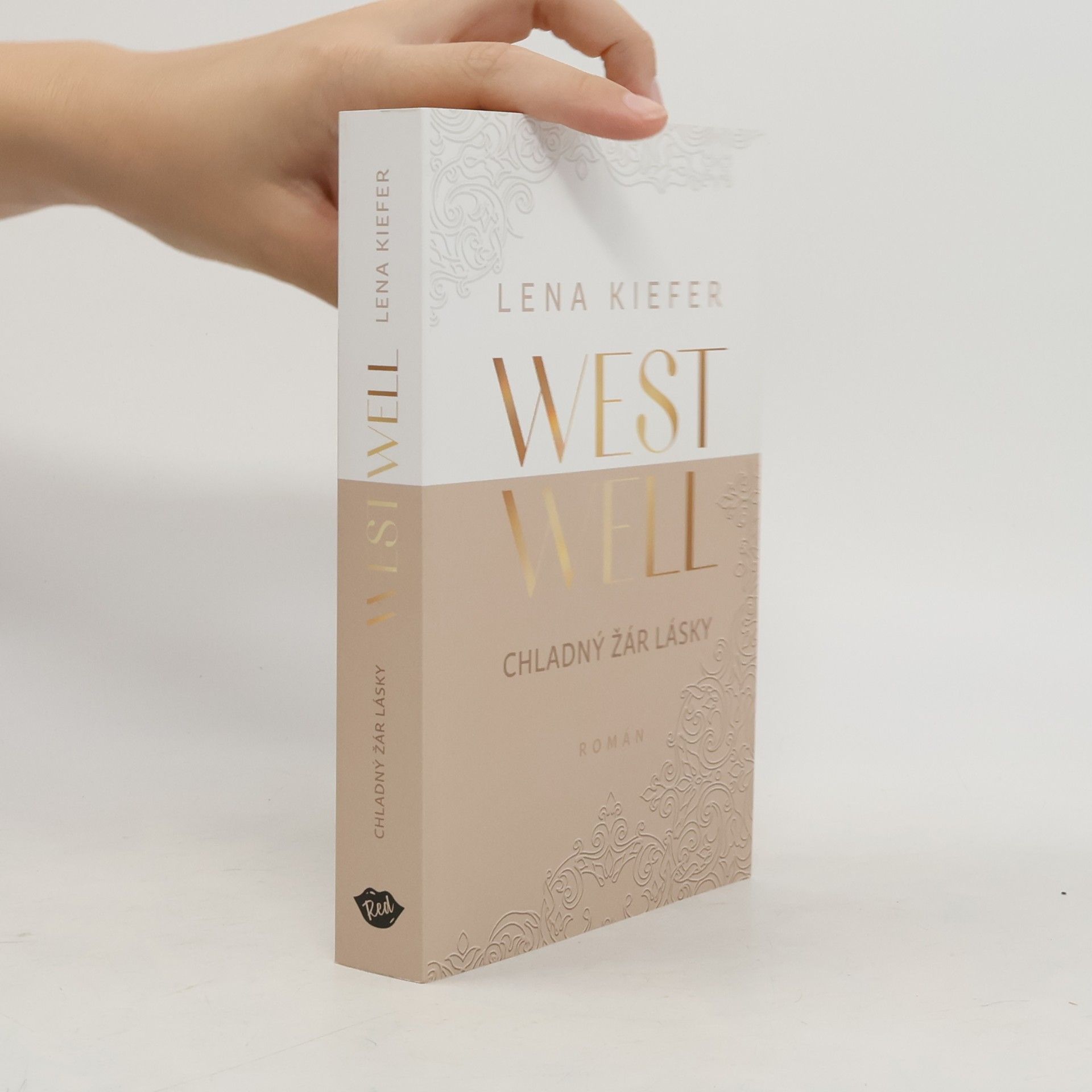 Lena Kiefer Westwell: Chladný žár lásky