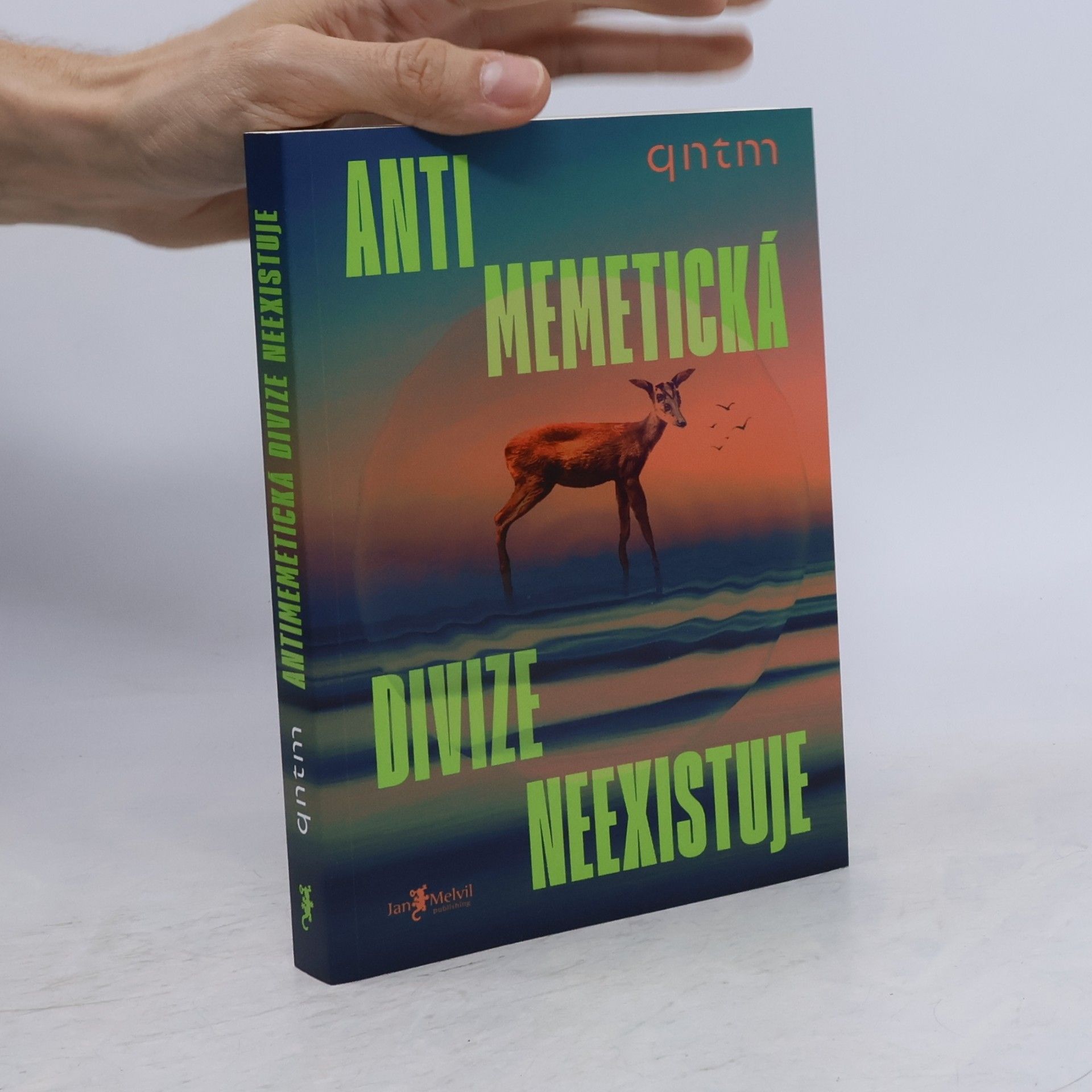 Sam Hughes Antimemetická divize neexistuje