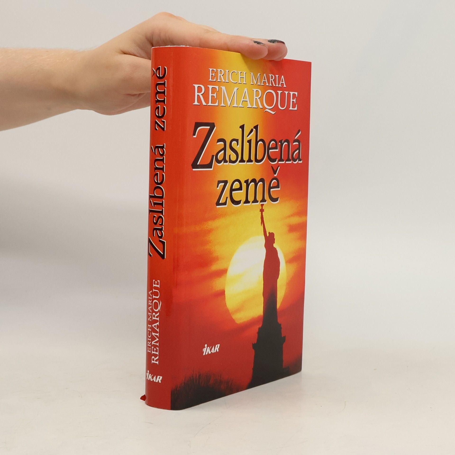 Erich Maria Remarque Zaslíbená země