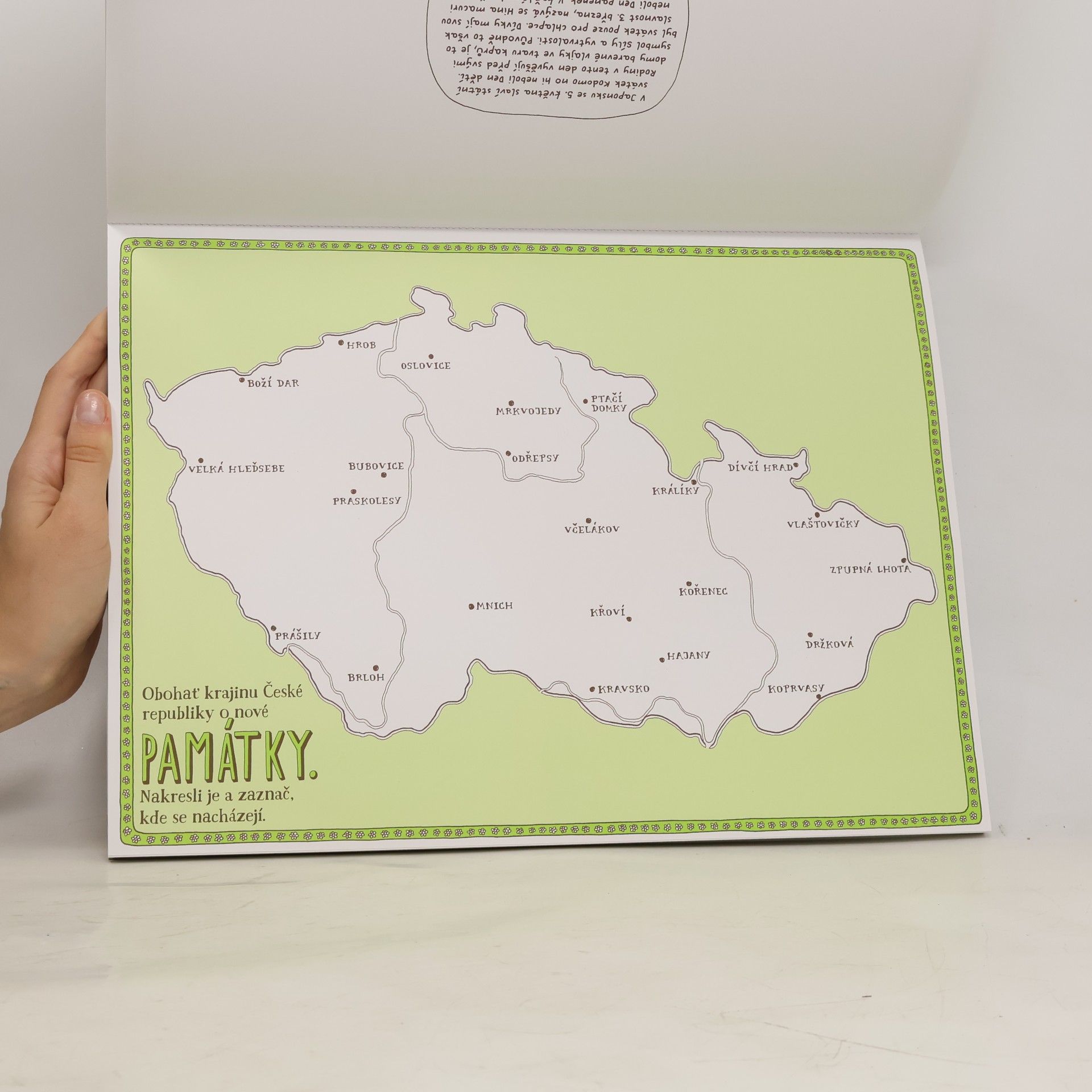 Aleksandra Mizielińska Mapovník, aneb, S pastelkou na cestě kolem světa