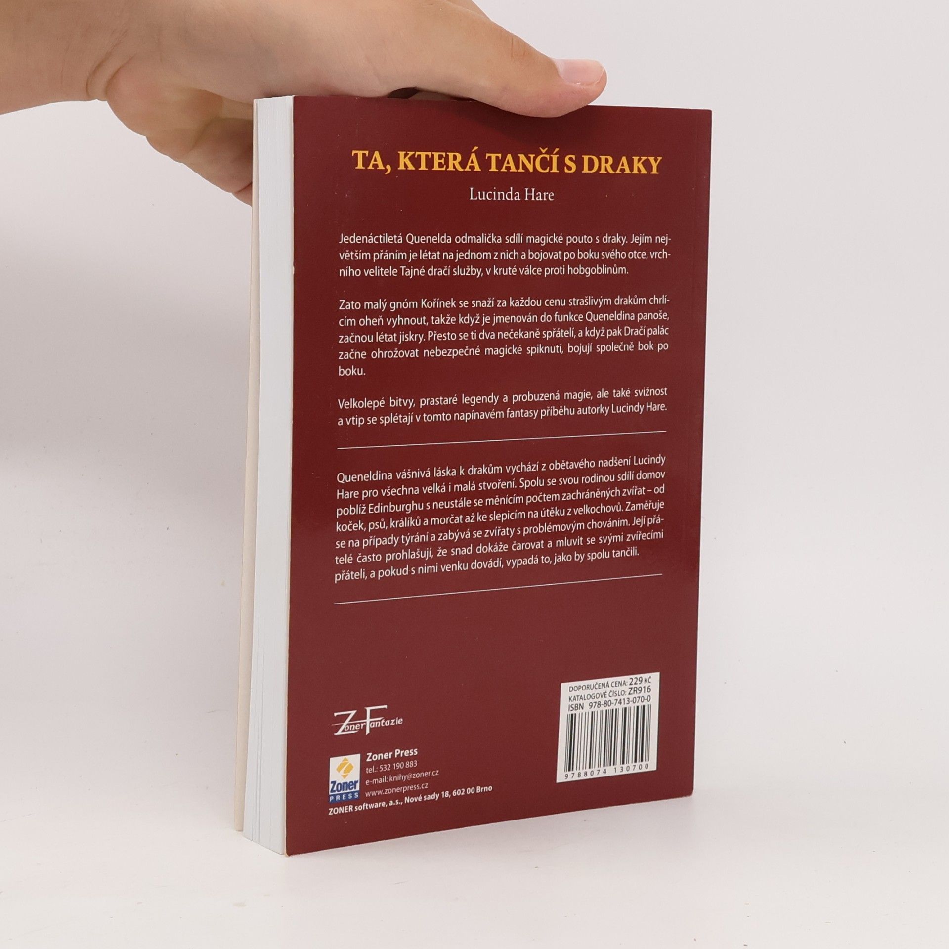Lucinda Hare Ta, která tančí s draky